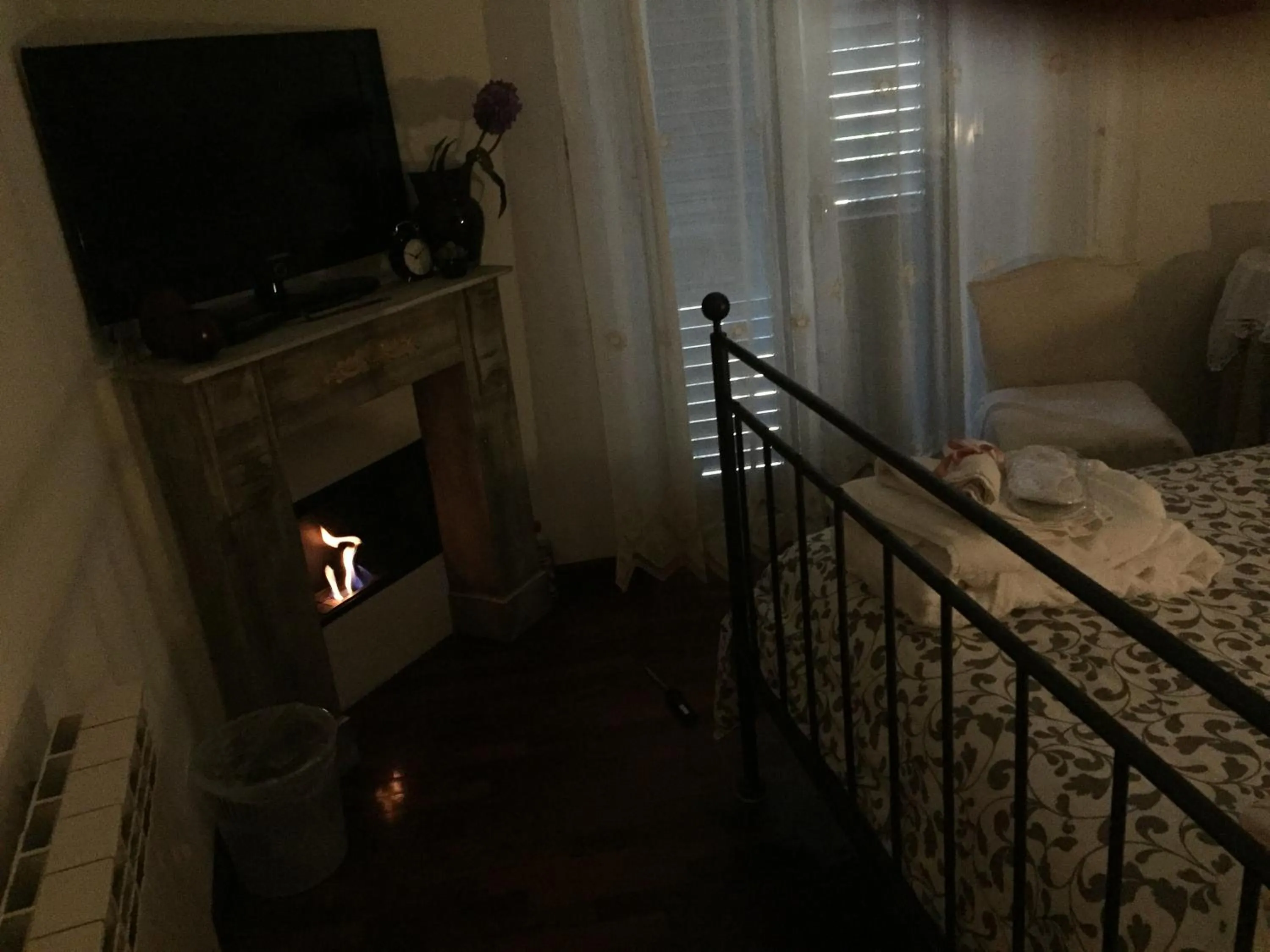 Photo of the whole room, Bed in Casa tipica siciliana patronale home BedandBreakfast TreMetriSoprailCielo Camere con vista, colazione interna in terrazzo panoramico