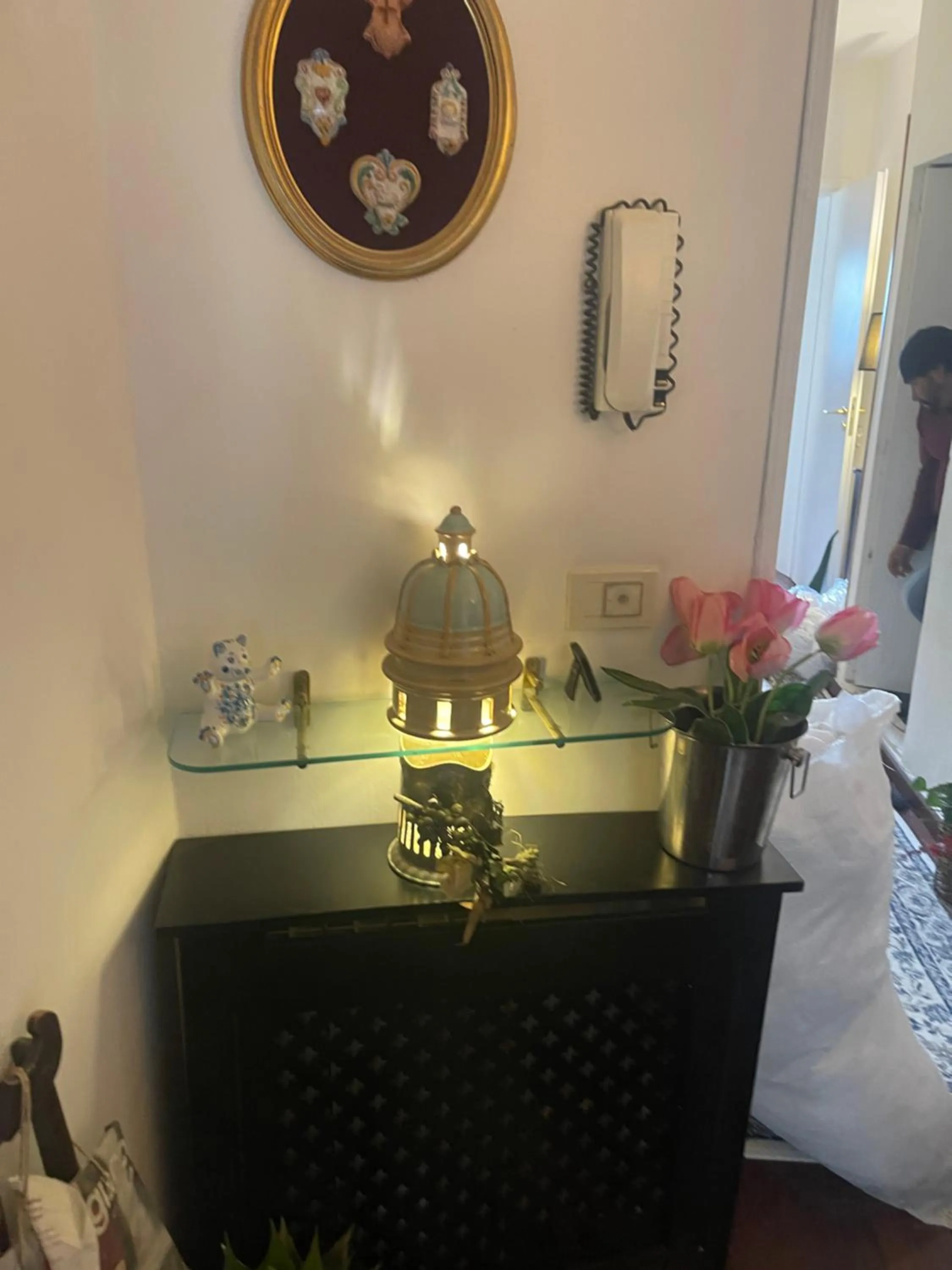 furniture in Casa tipica siciliana patronale home BedandBreakfast TreMetriSoprailCielo Camere con vista, colazione interna in terrazzo panoramico