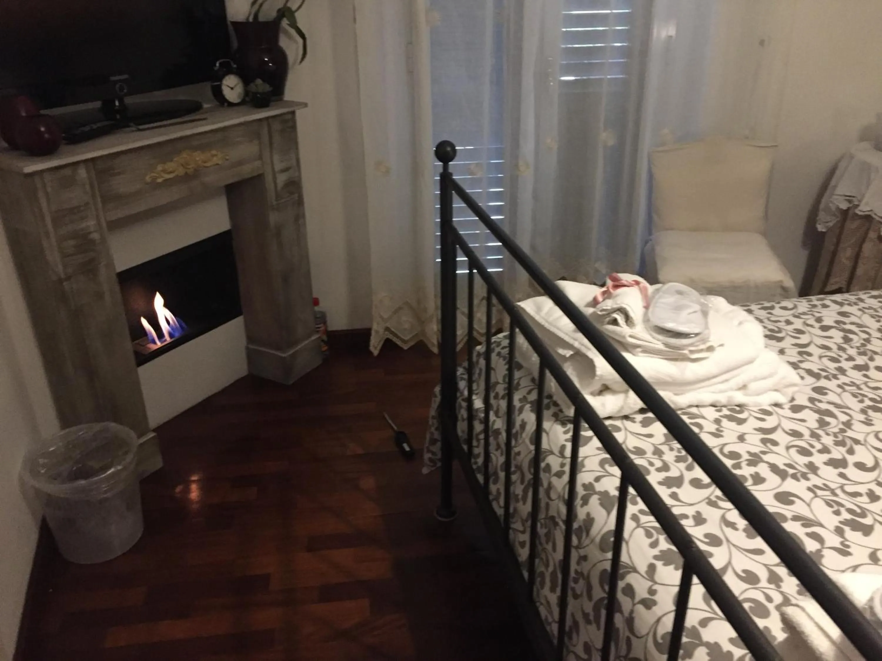 Decorative detail, Bed in Casa tipica siciliana patronale home BedandBreakfast TreMetriSoprailCielo Camere con vista, colazione interna in terrazzo panoramico