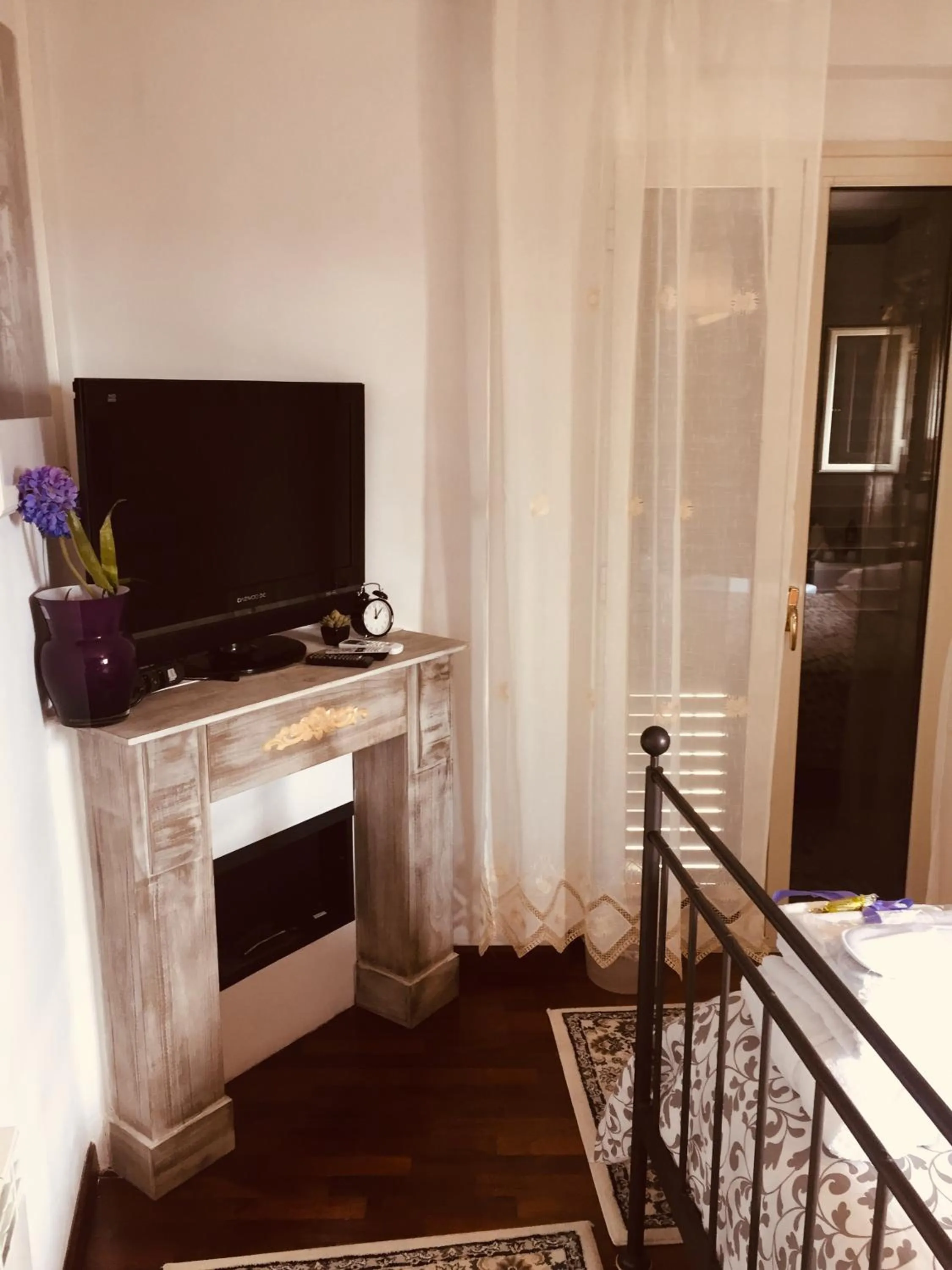 Decorative detail in Casa tipica siciliana patronale home BedandBreakfast TreMetriSoprailCielo Camere con vista, colazione interna in terrazzo panoramico