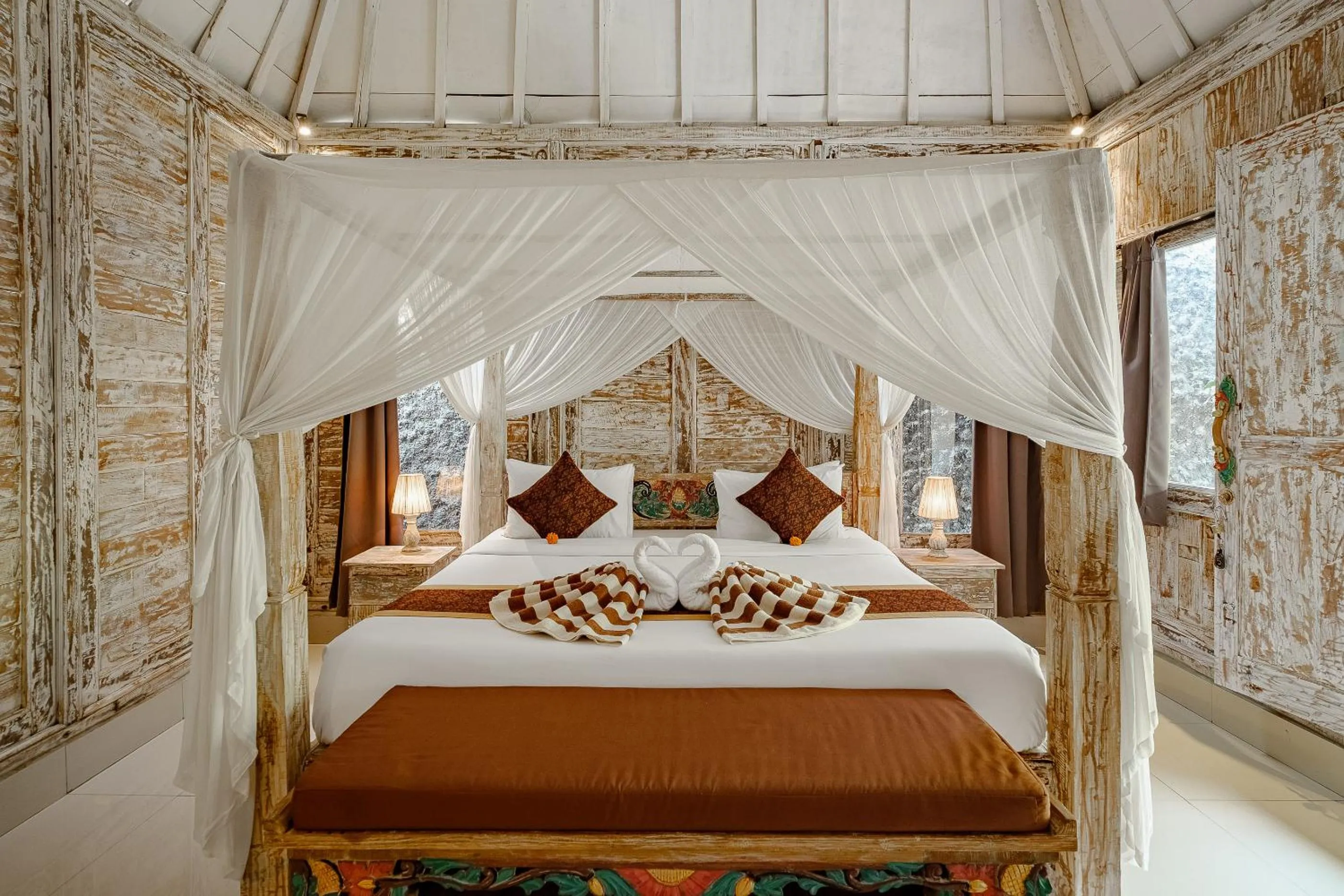 Bed in Pratiwi Ubud Villa