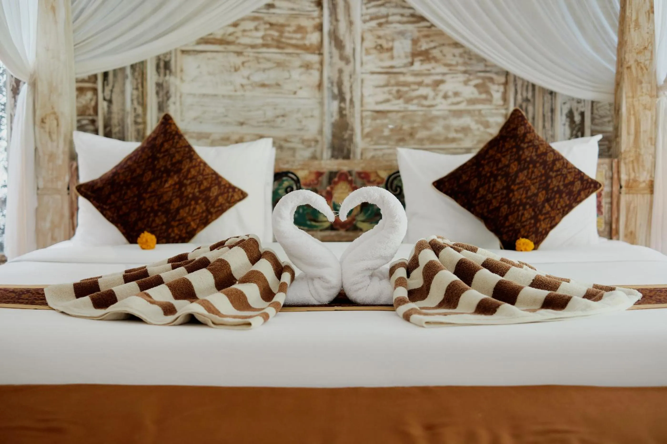 Bed in Pratiwi Ubud Villa