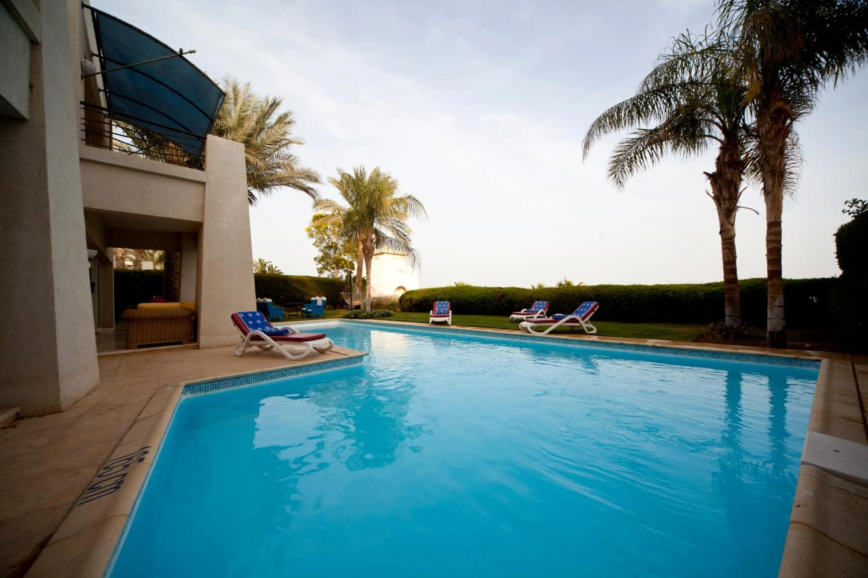 Swimming pool in Grand Rotana Resort & Spa