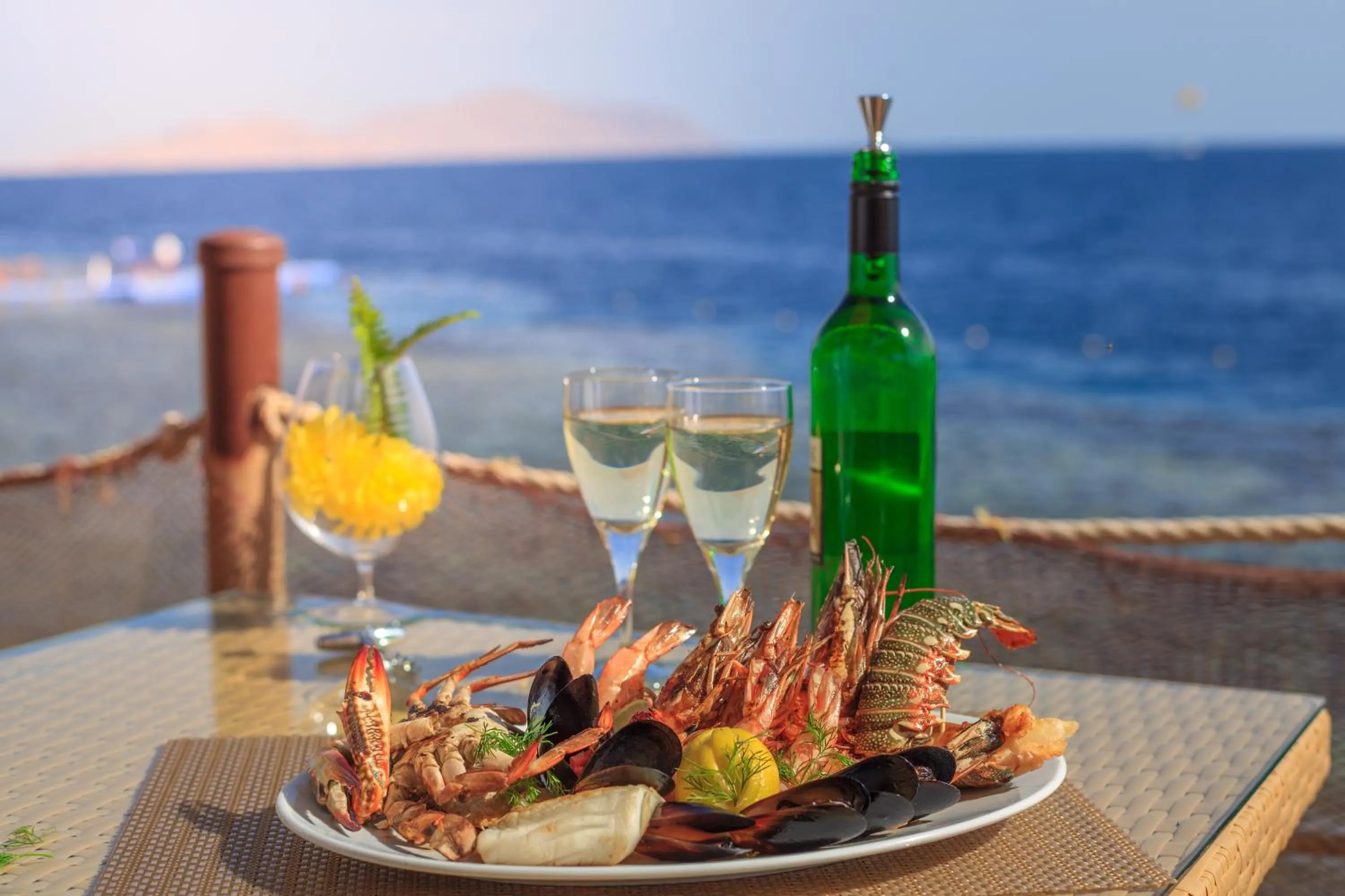 Food and drinks in Grand Rotana Resort & Spa