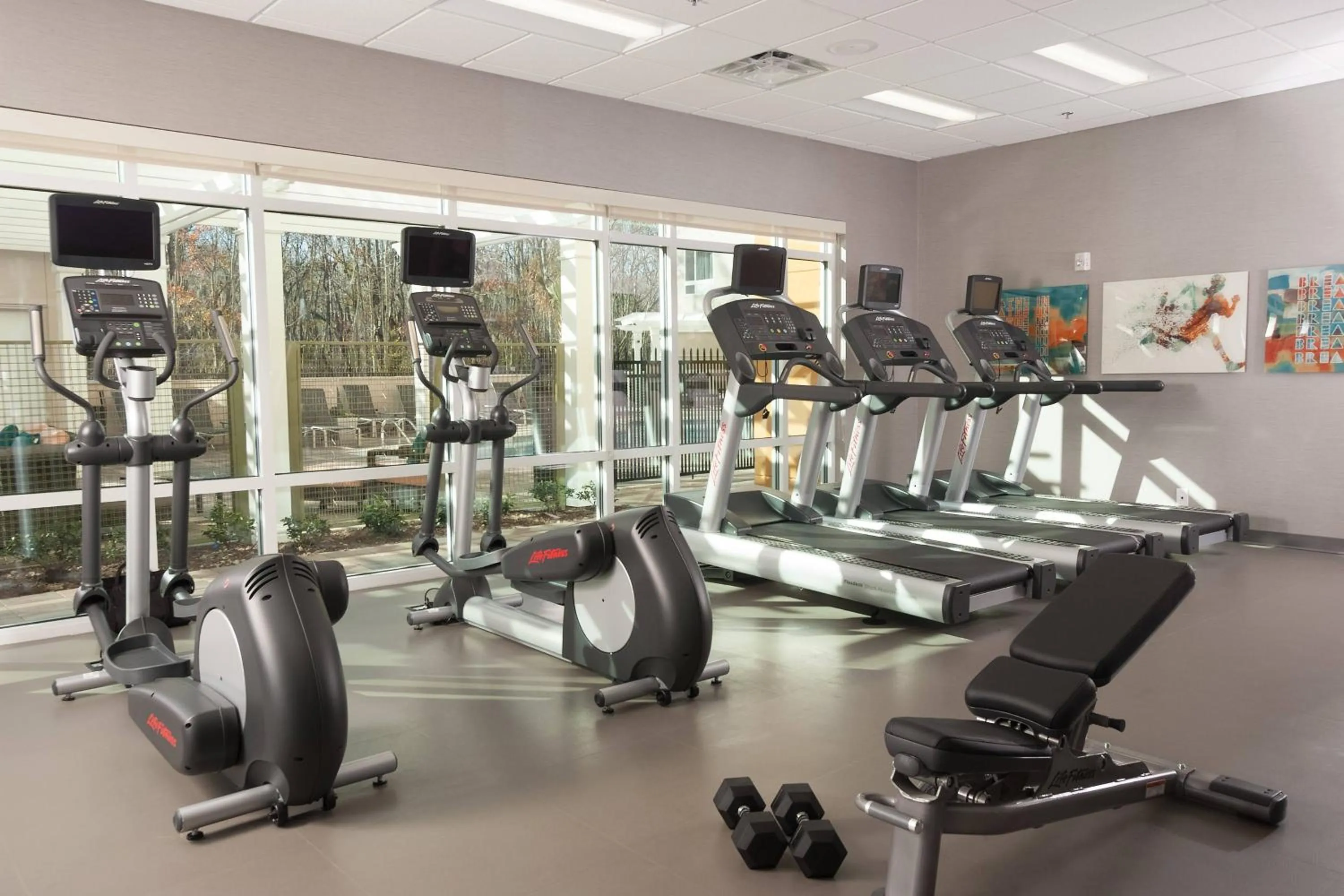 Fitness centre/facilities in TownePlace Suites by Marriott Charleston Airport/Convention Center