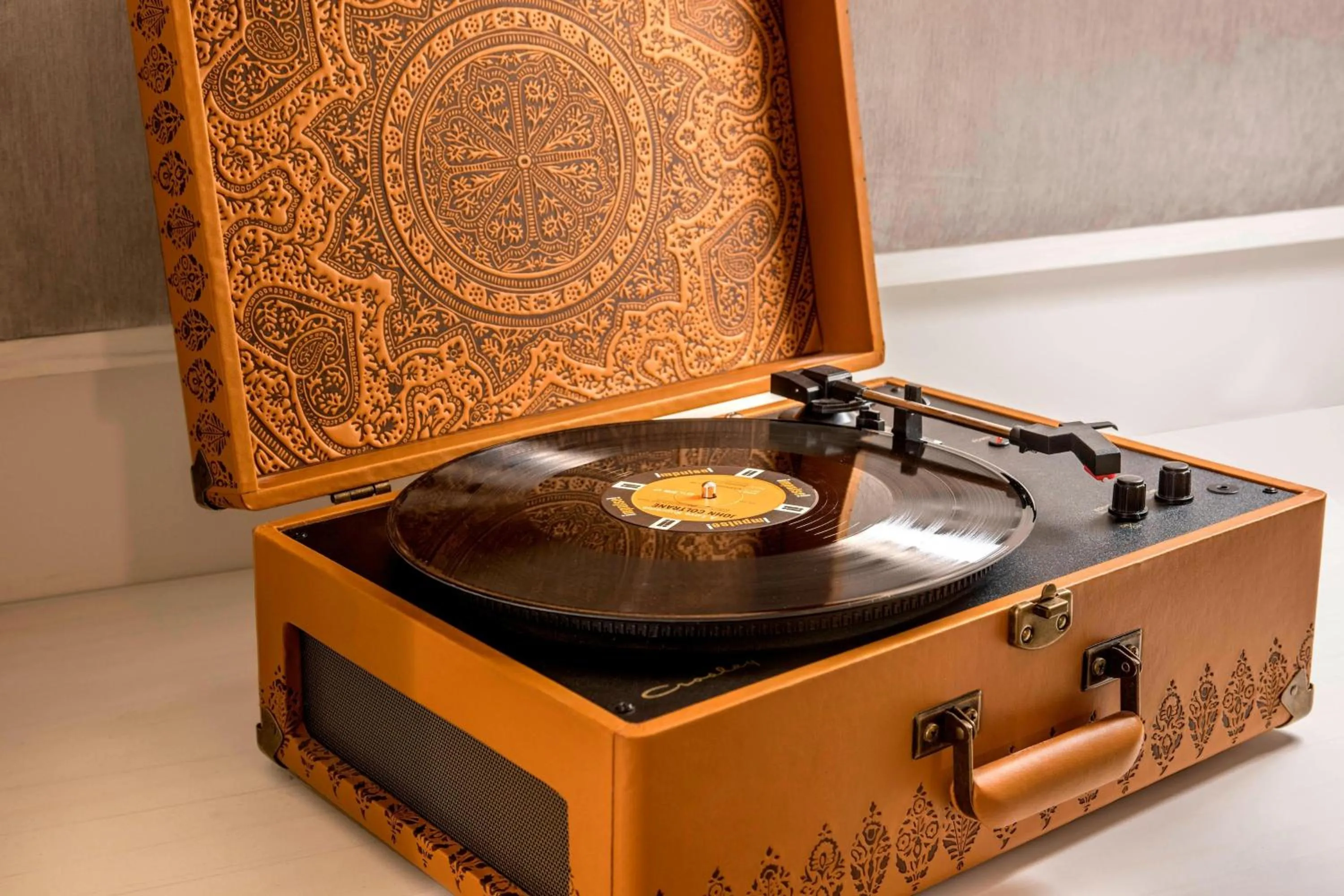 Photo of the whole room in The Elizabeth Hotel, Autograph Collection