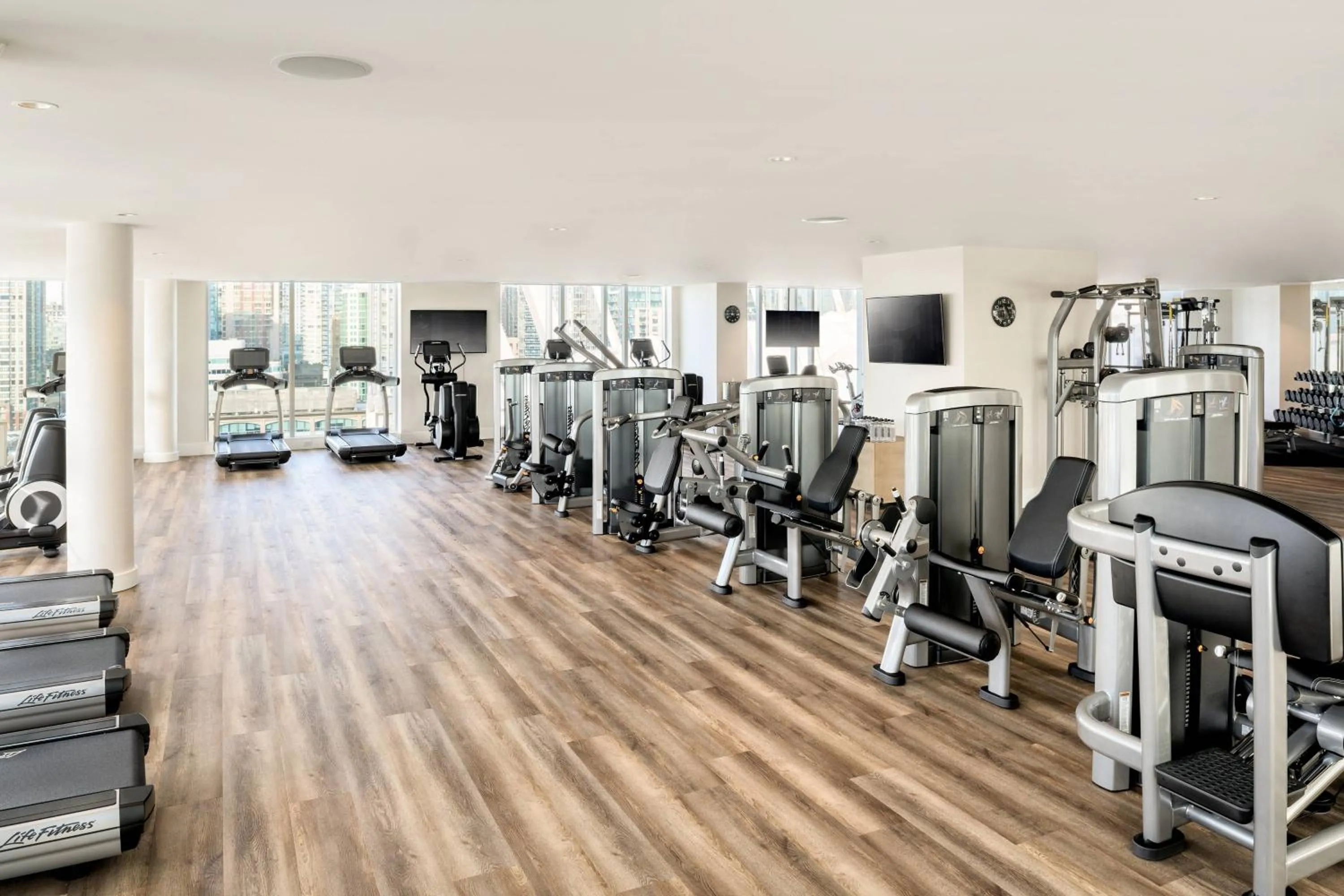 Fitness centre/facilities in JW Marriott Parq Vancouver