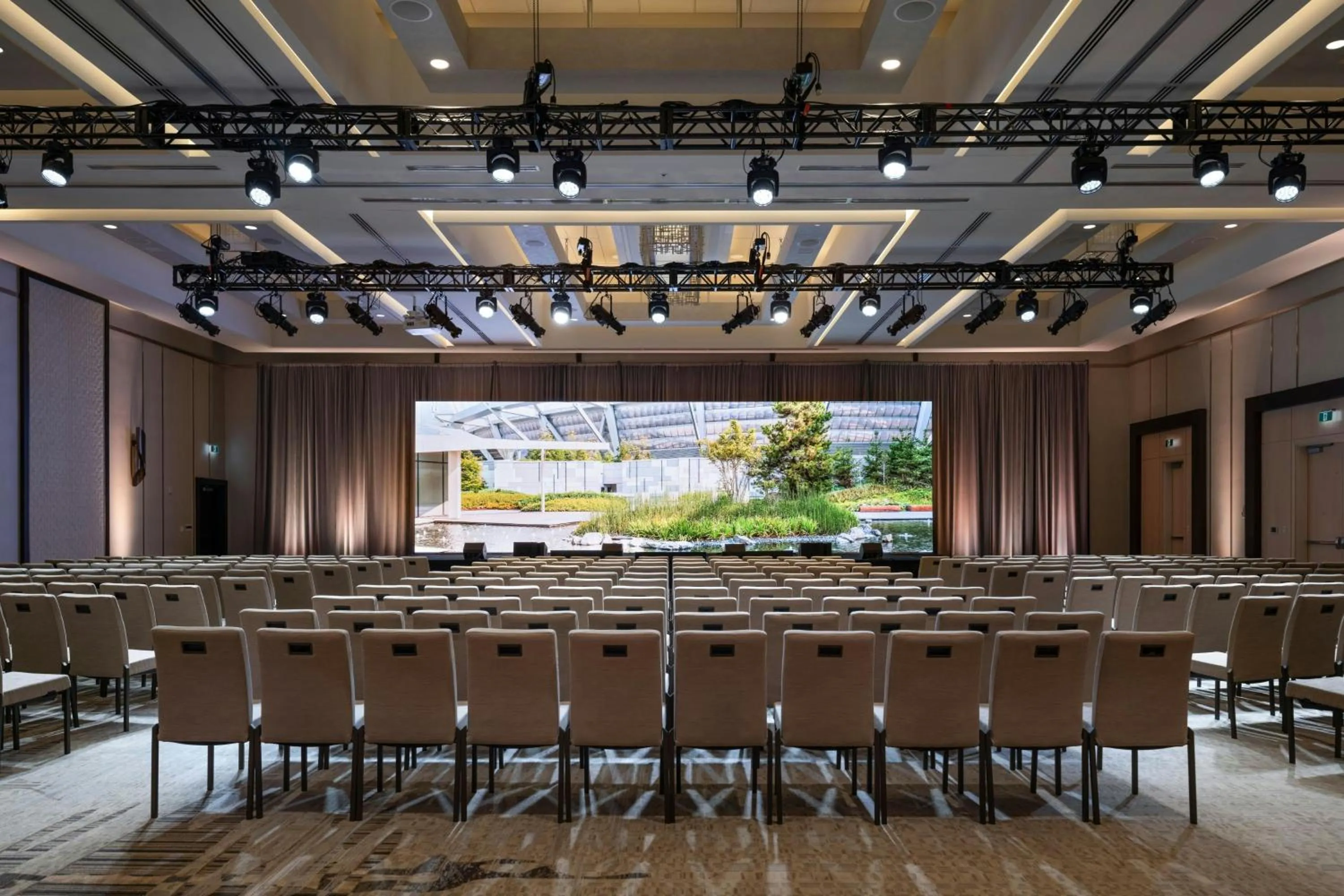 Meeting/conference room in the DOUGLAS, Autograph Collection