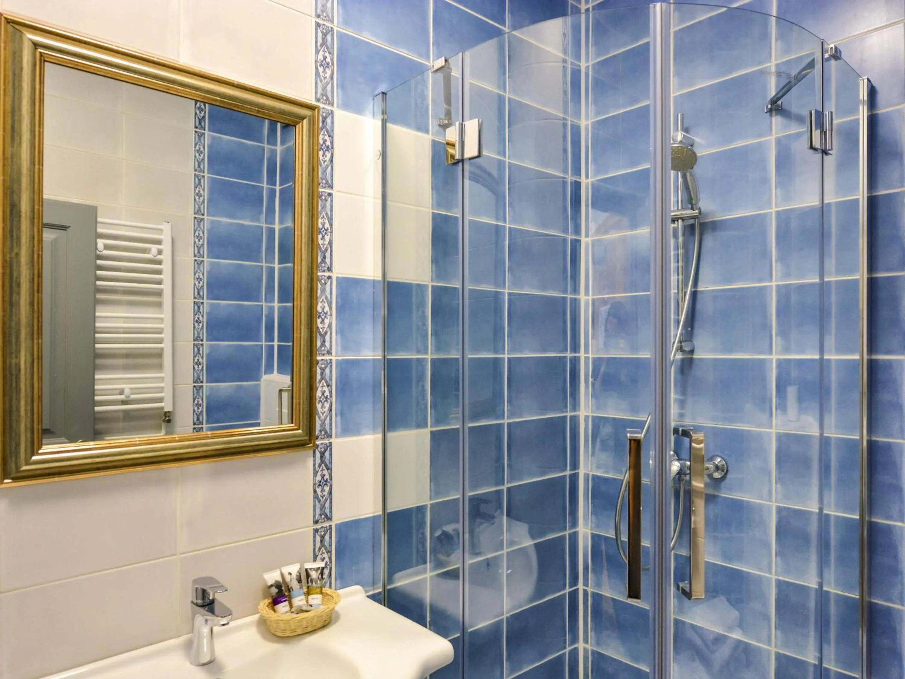 Bedroom in Mercure Medias Binderbubi Hotel And Spa