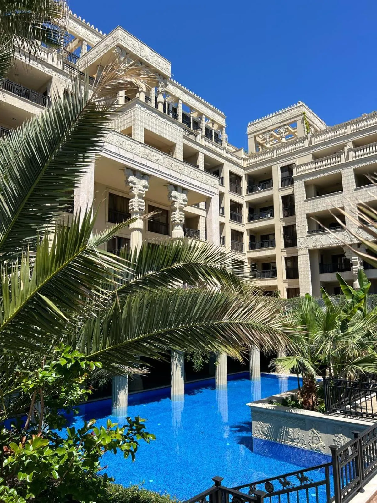 Property building in Argisht Partez Hotel ALL INCLUSIVE & BEACH BAR REBLS