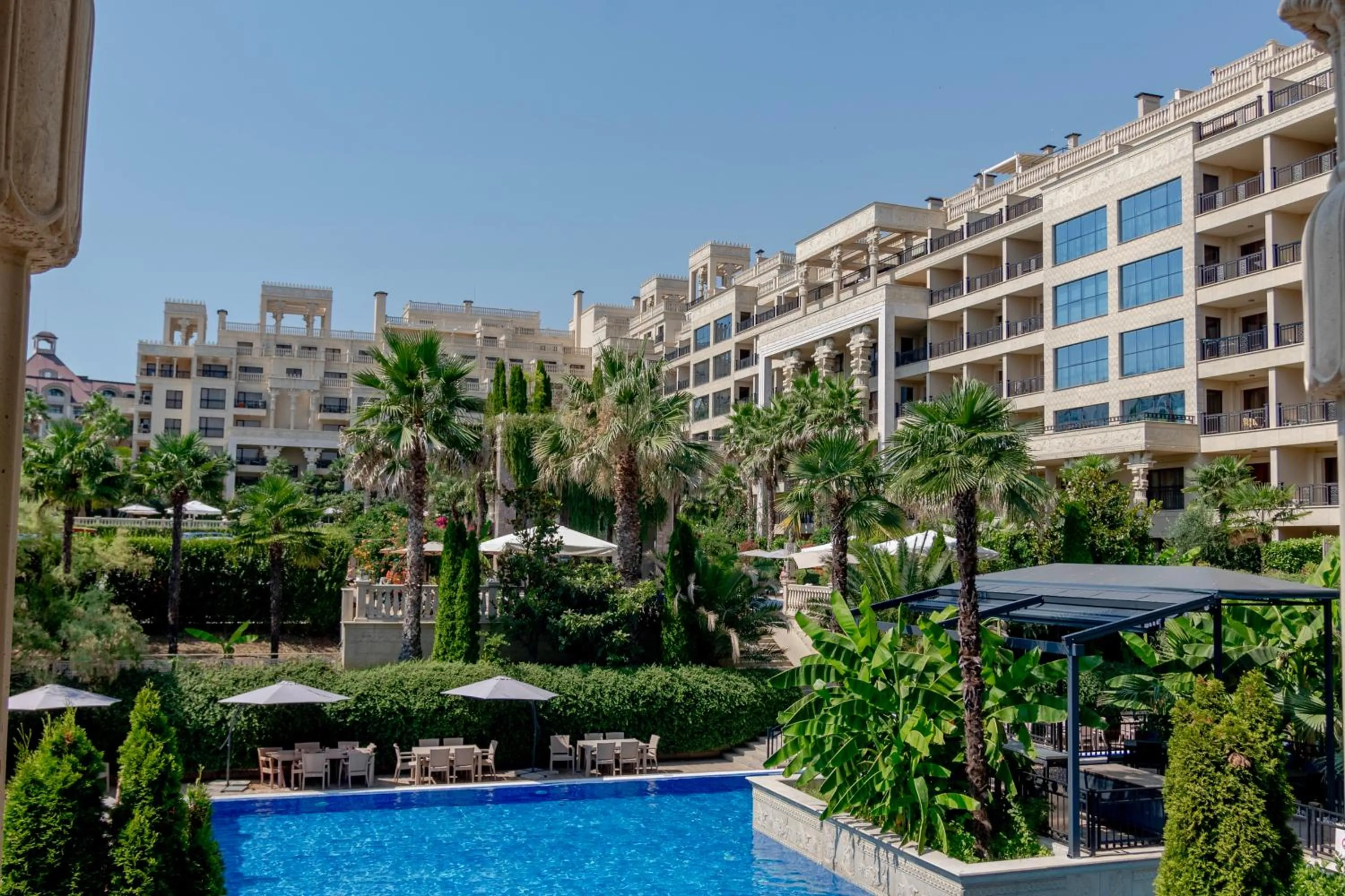 Property building in Argisht Partez Hotel ALL INCLUSIVE & BEACH BAR REBLS