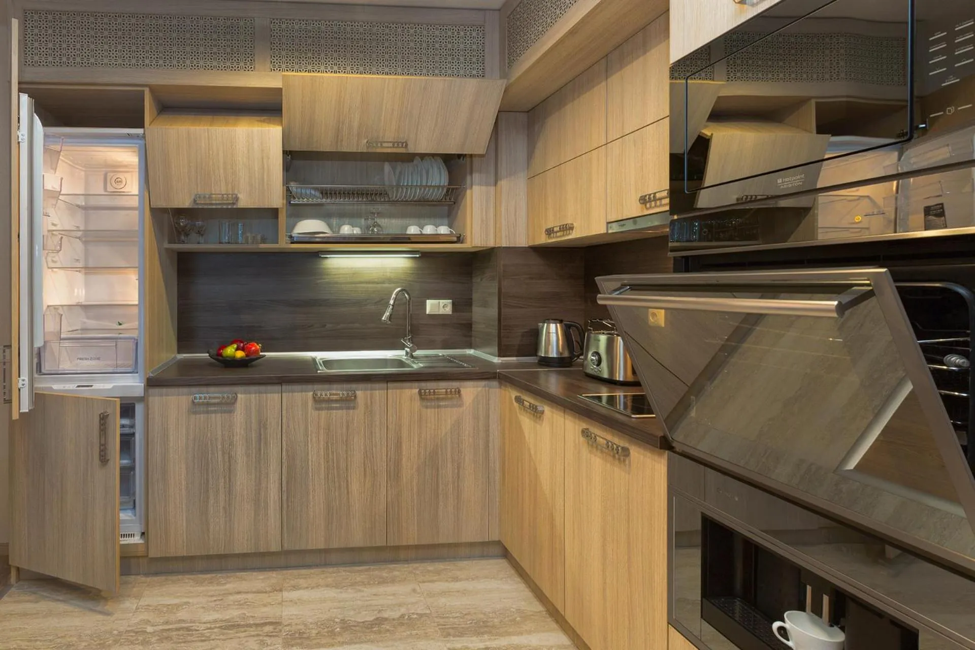 Kitchen or kitchenette in Argisht Partez Hotel ALL INCLUSIVE & BEACH BAR REBLS