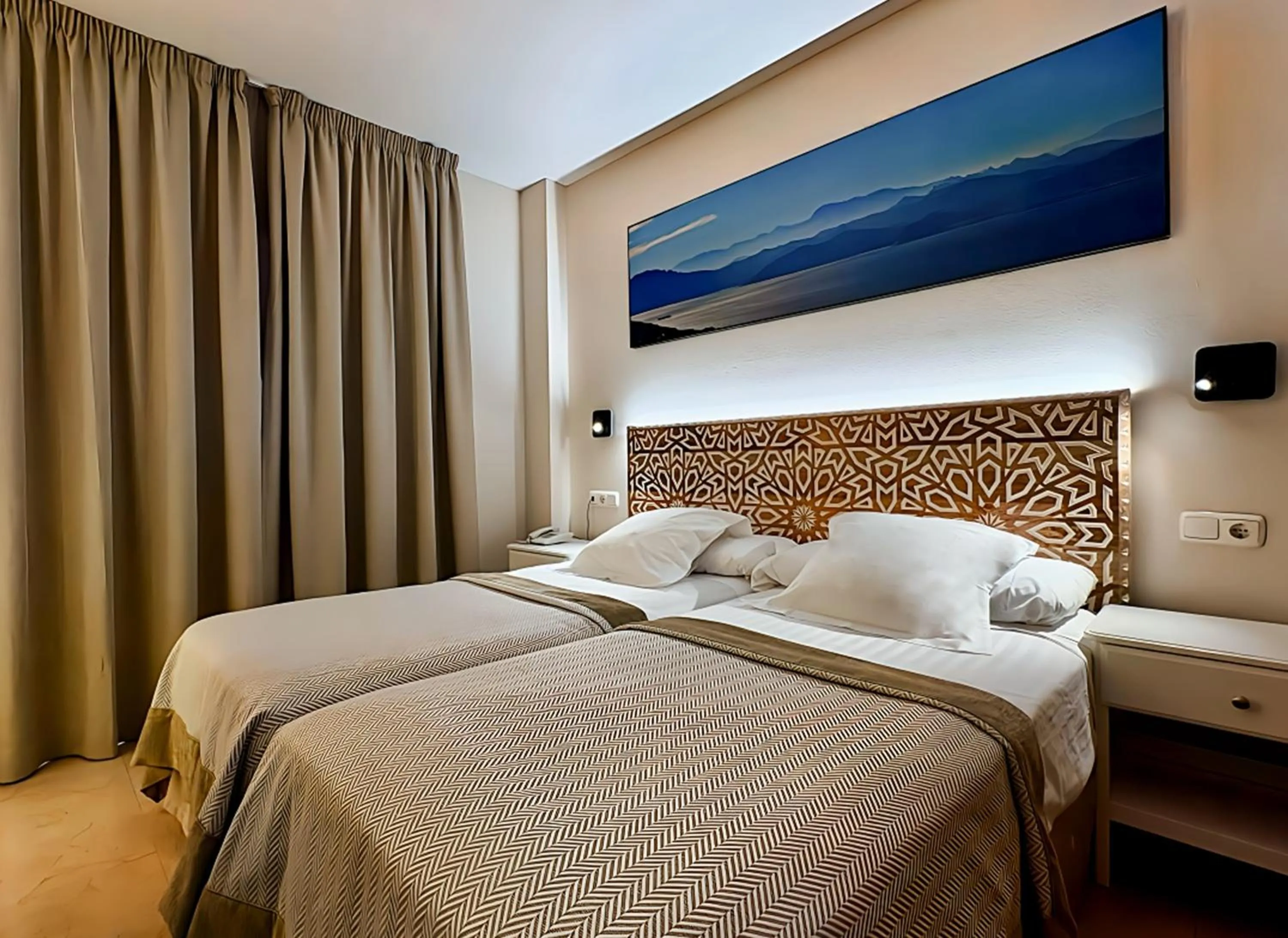 Bed in Fuengirola Beach Apartamentos Turísticos