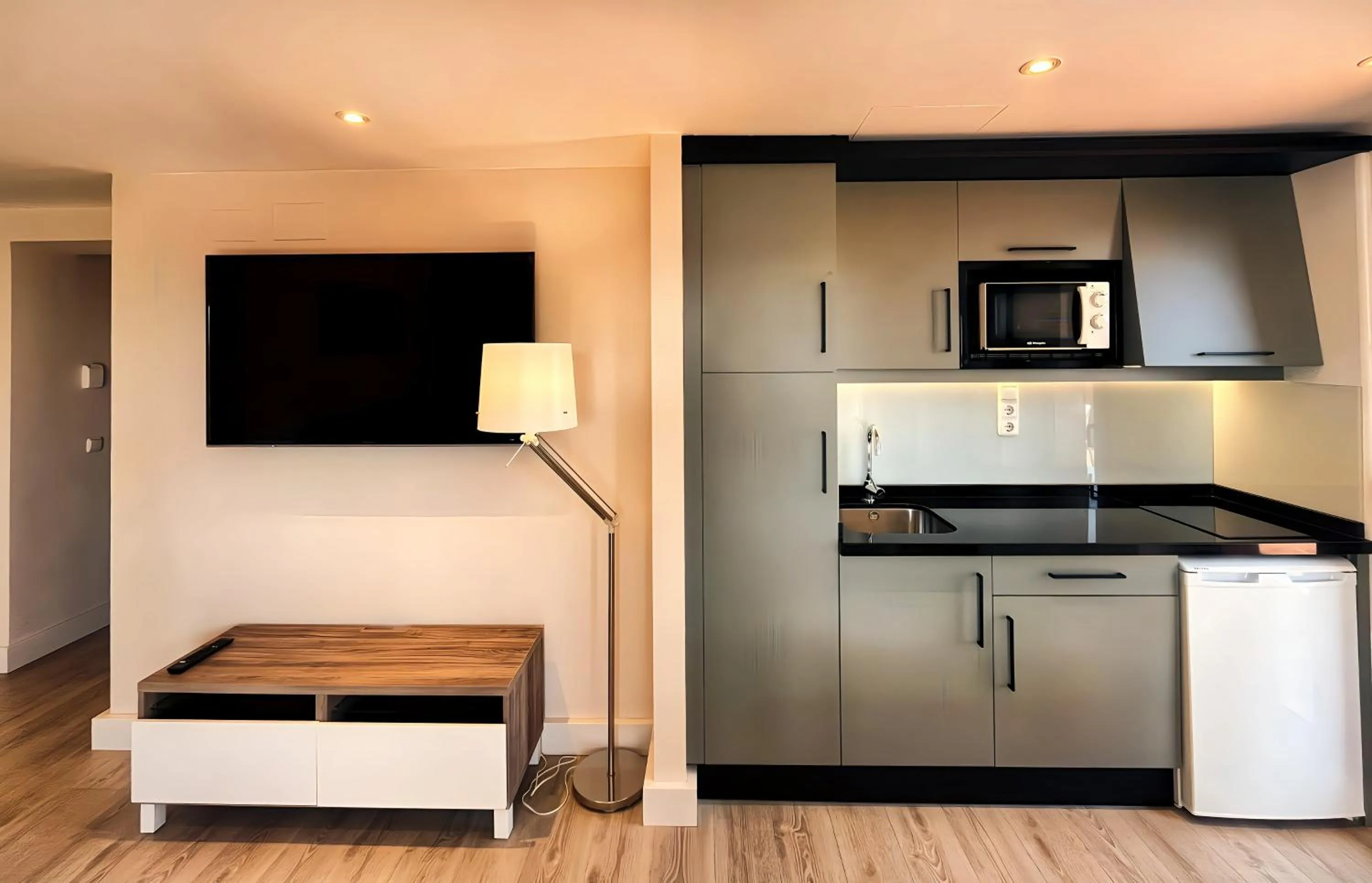 TV and multimedia in Fuengirola Beach Apartamentos Turísticos