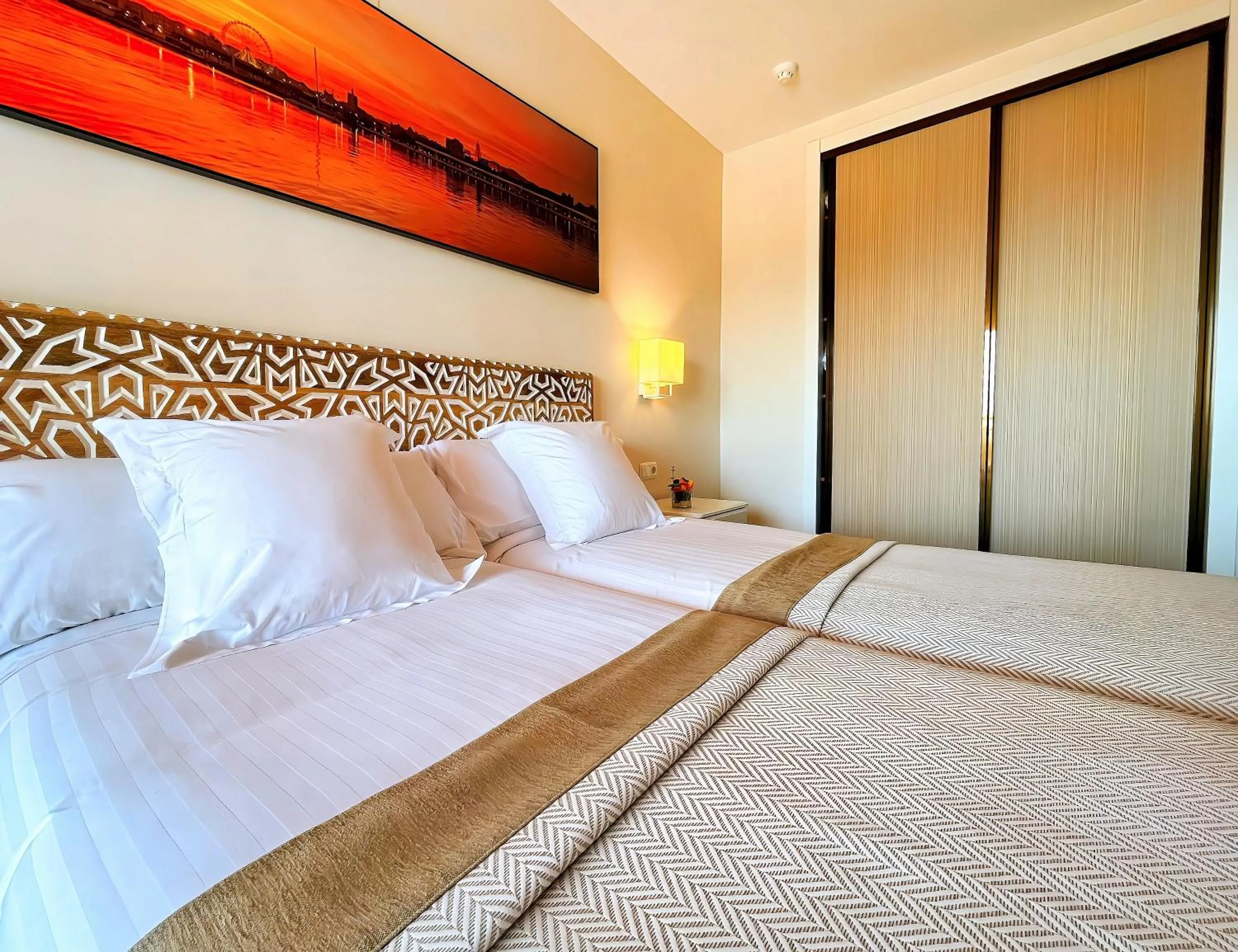 Bed in Fuengirola Beach Apartamentos Turísticos