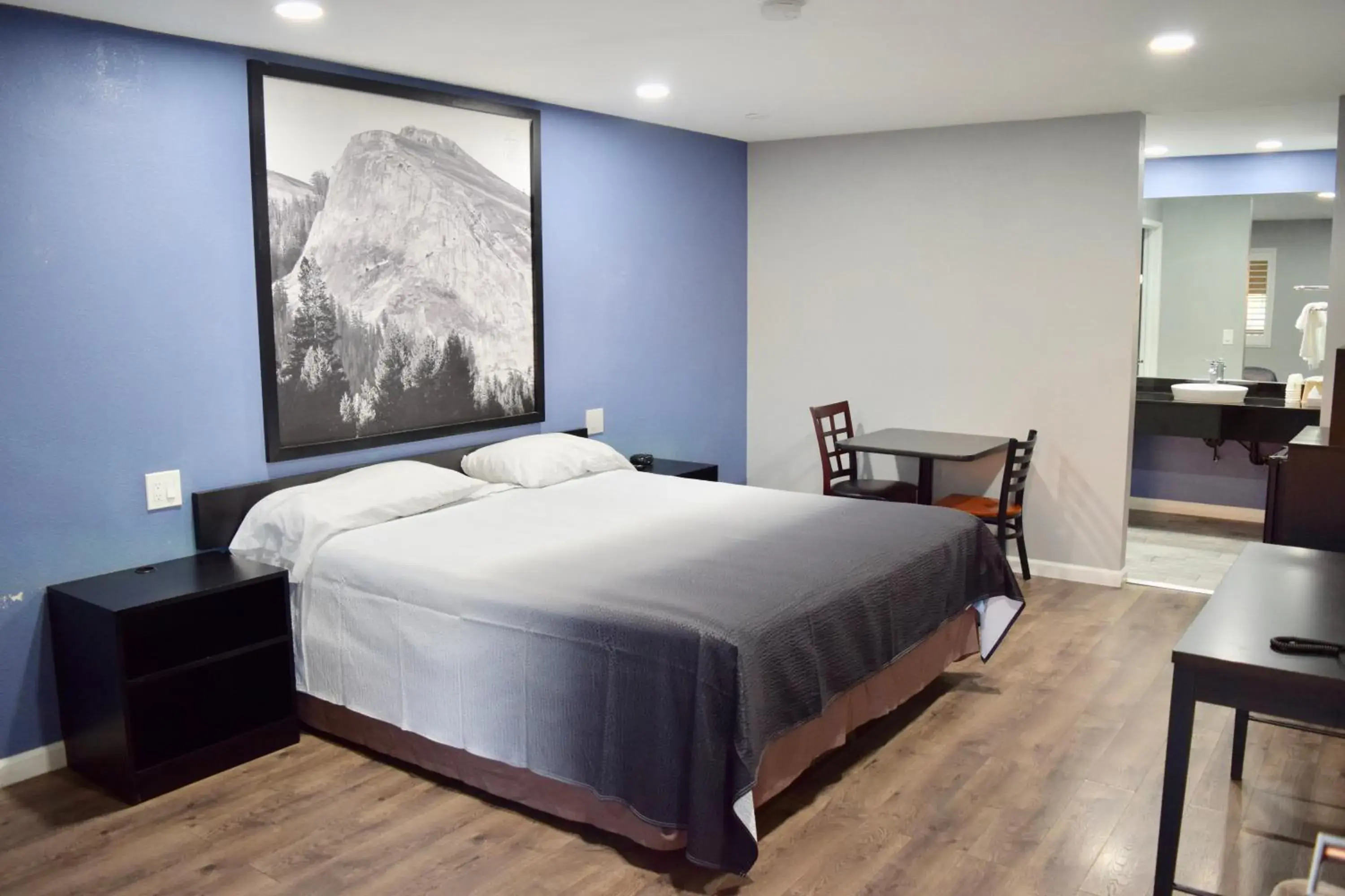 King Room - Non-Smoking in Super 8 by Wyndham Visalia King Room - Non-Smoking in Super 8 by Wyndham Visalia