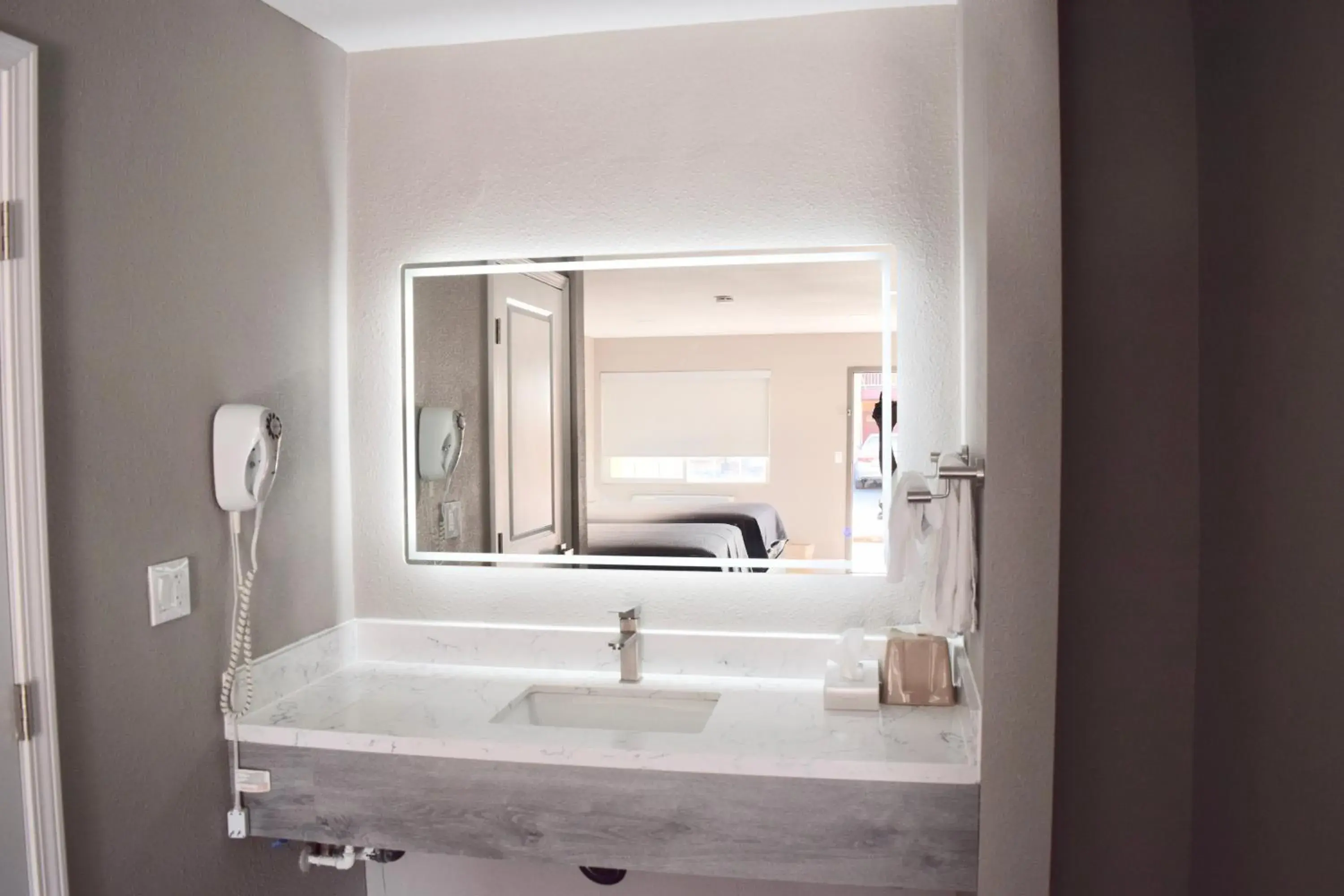 King Room - Non-Smoking in Super 8 by Wyndham Visalia King Room - Non-Smoking in Super 8 by Wyndham Visalia