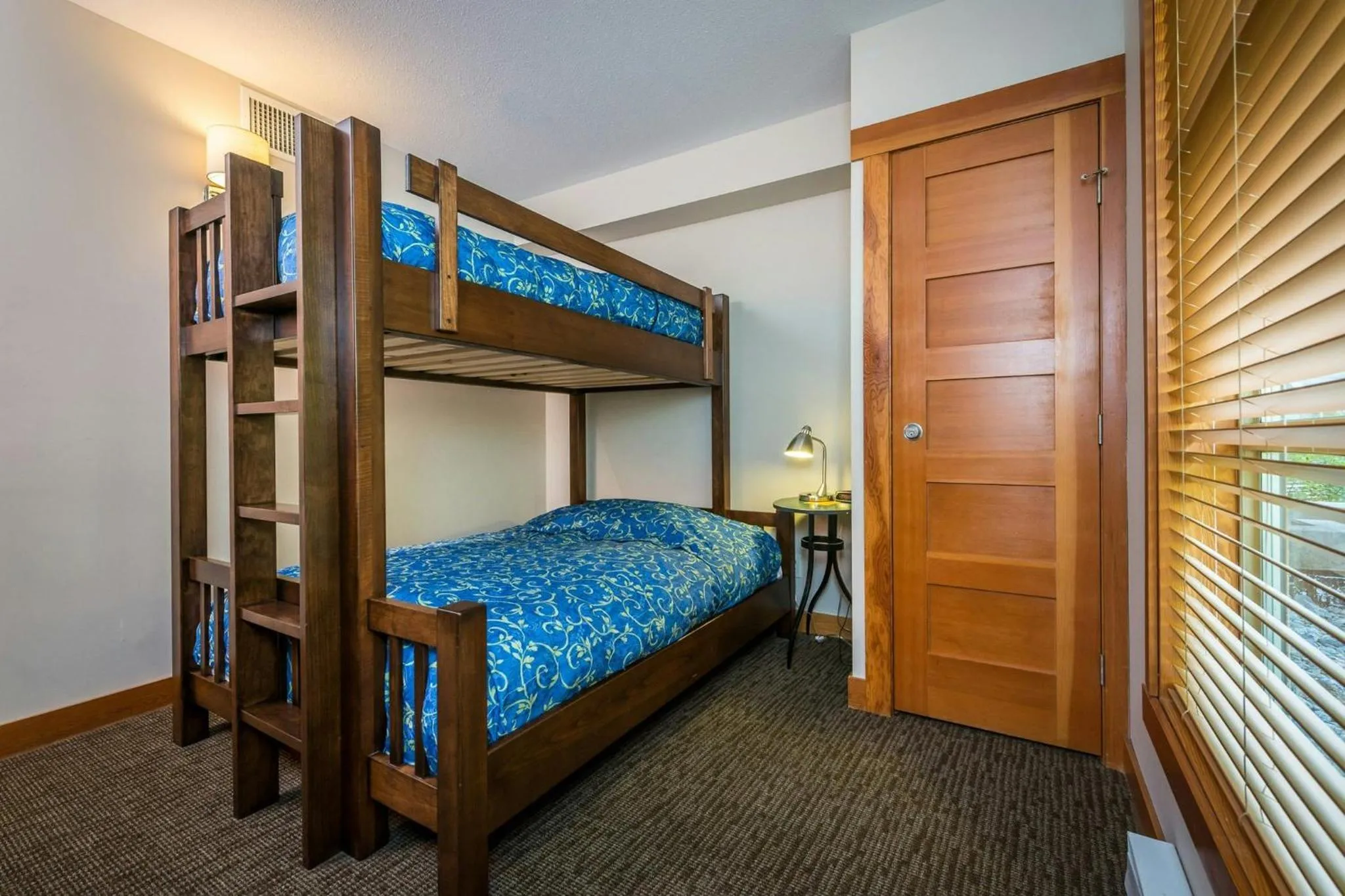 Photo of the whole room, Bed in Legends Whistler, by Lodging Ovations