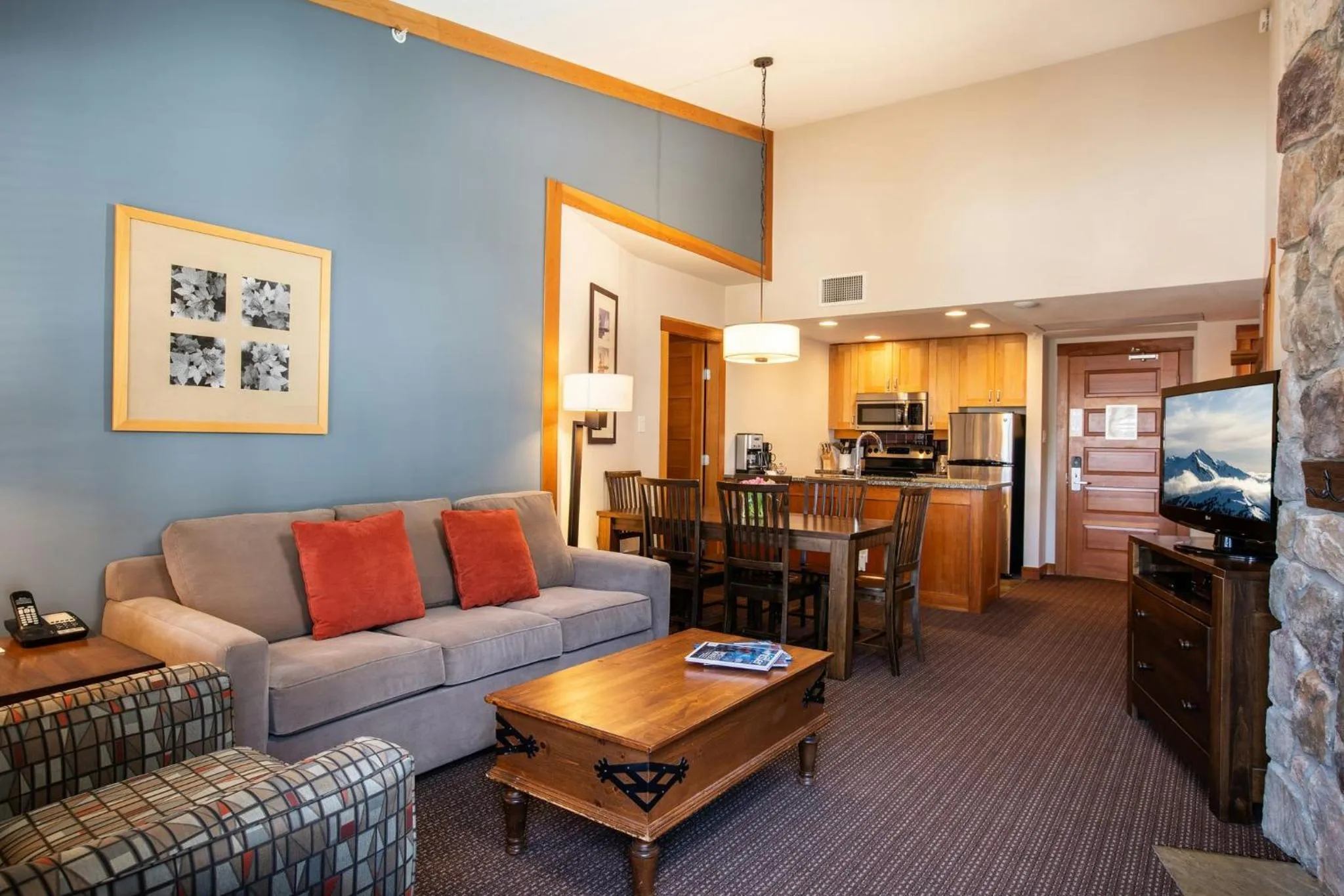 Living room in Legends Whistler, by Lodging Ovations