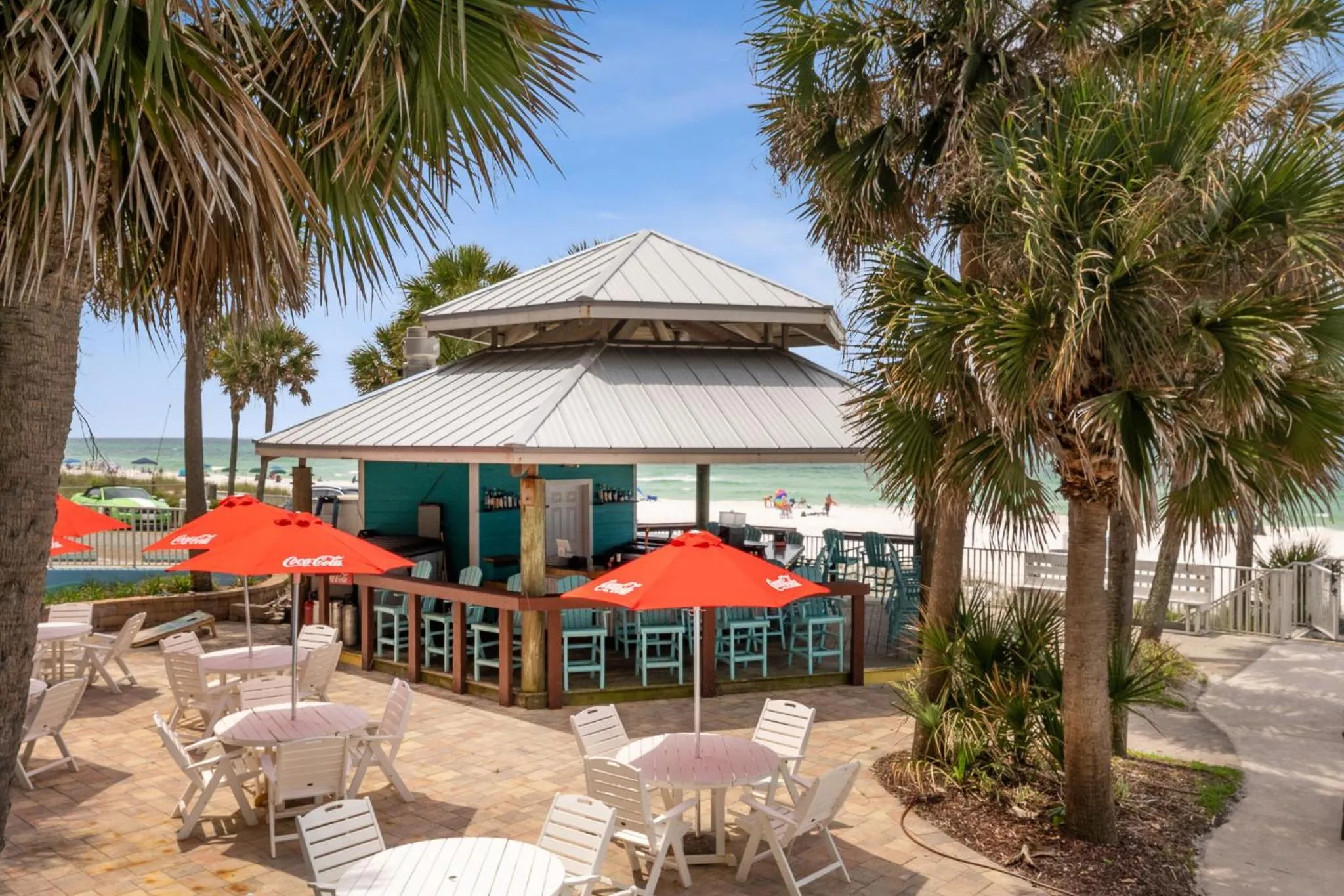 Restaurant/places to eat in Beachcomber Beachfront Hotel, a By The Sea Resort