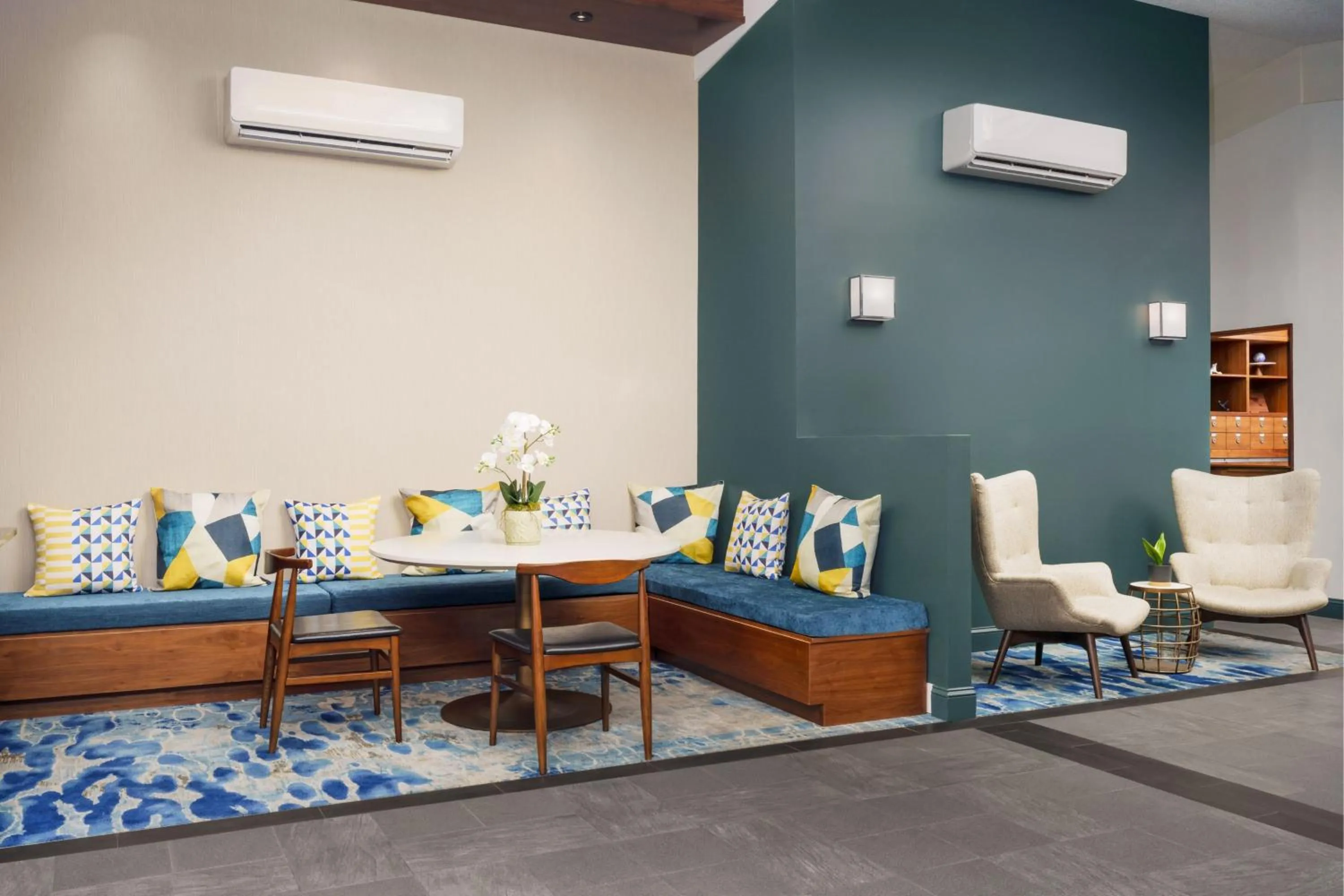 Lobby or reception in Four Points by Sheraton Destin - Fort Walton Beach