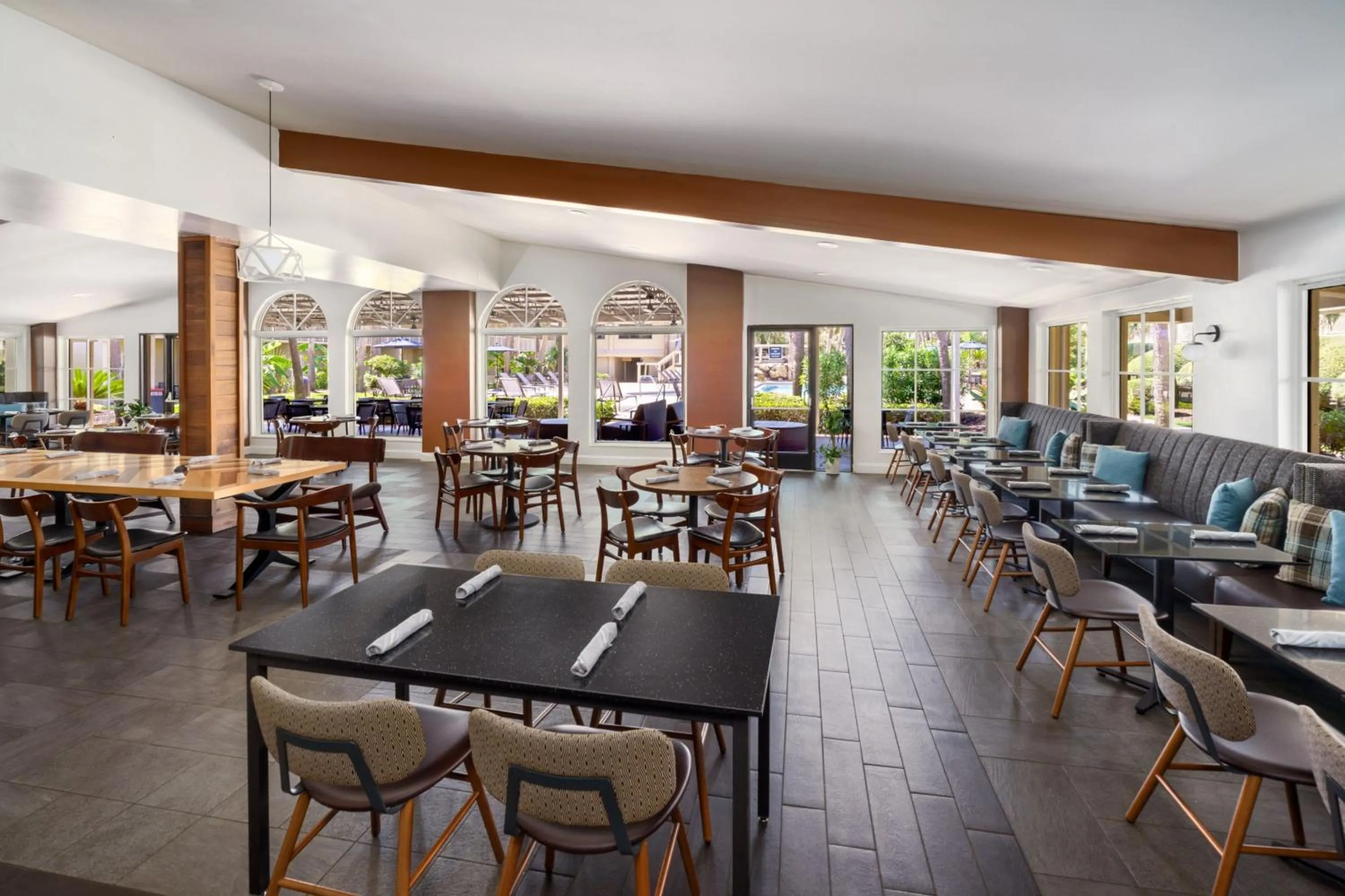 Restaurant/places to eat in Four Points by Sheraton Destin - Fort Walton Beach