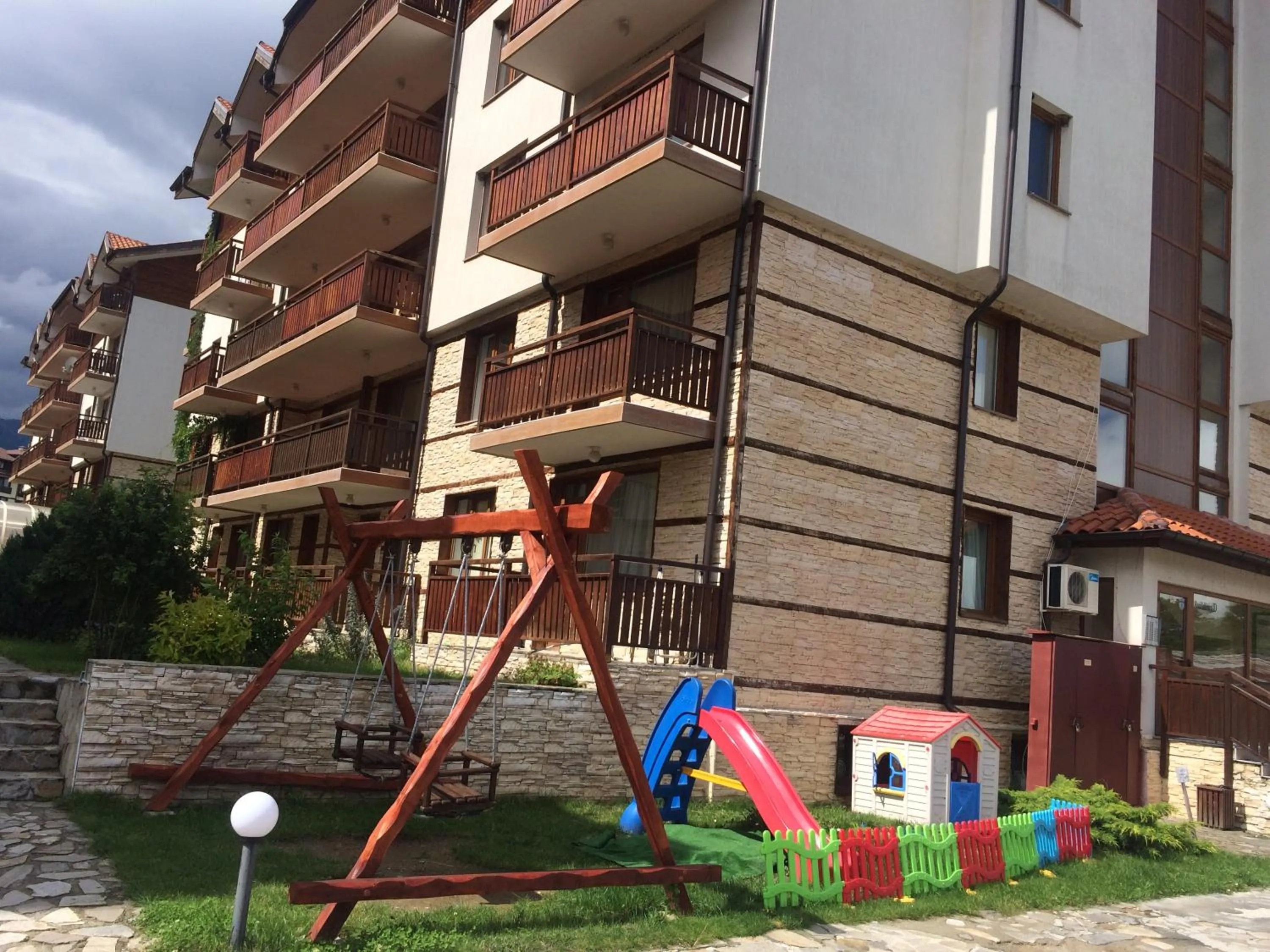 Garden in Apartments Four Leaf Clover Bansko to rent