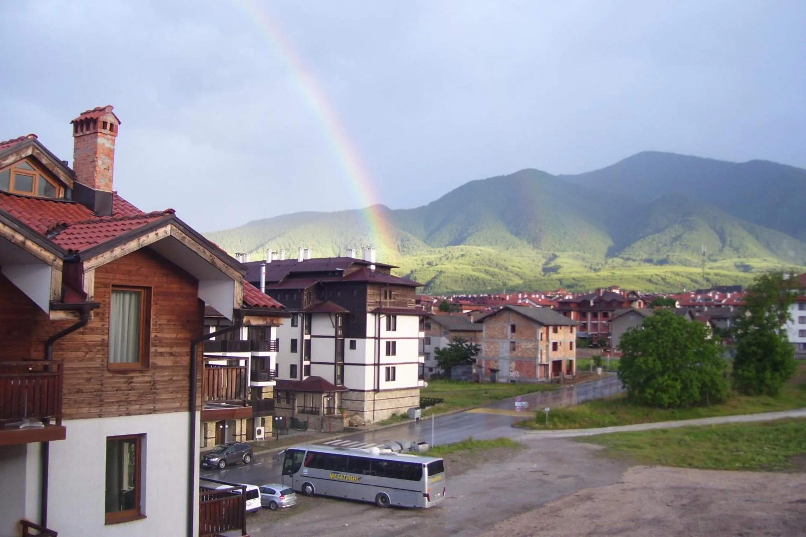 Text overlay in Apartments Four Leaf Clover Bansko to rent