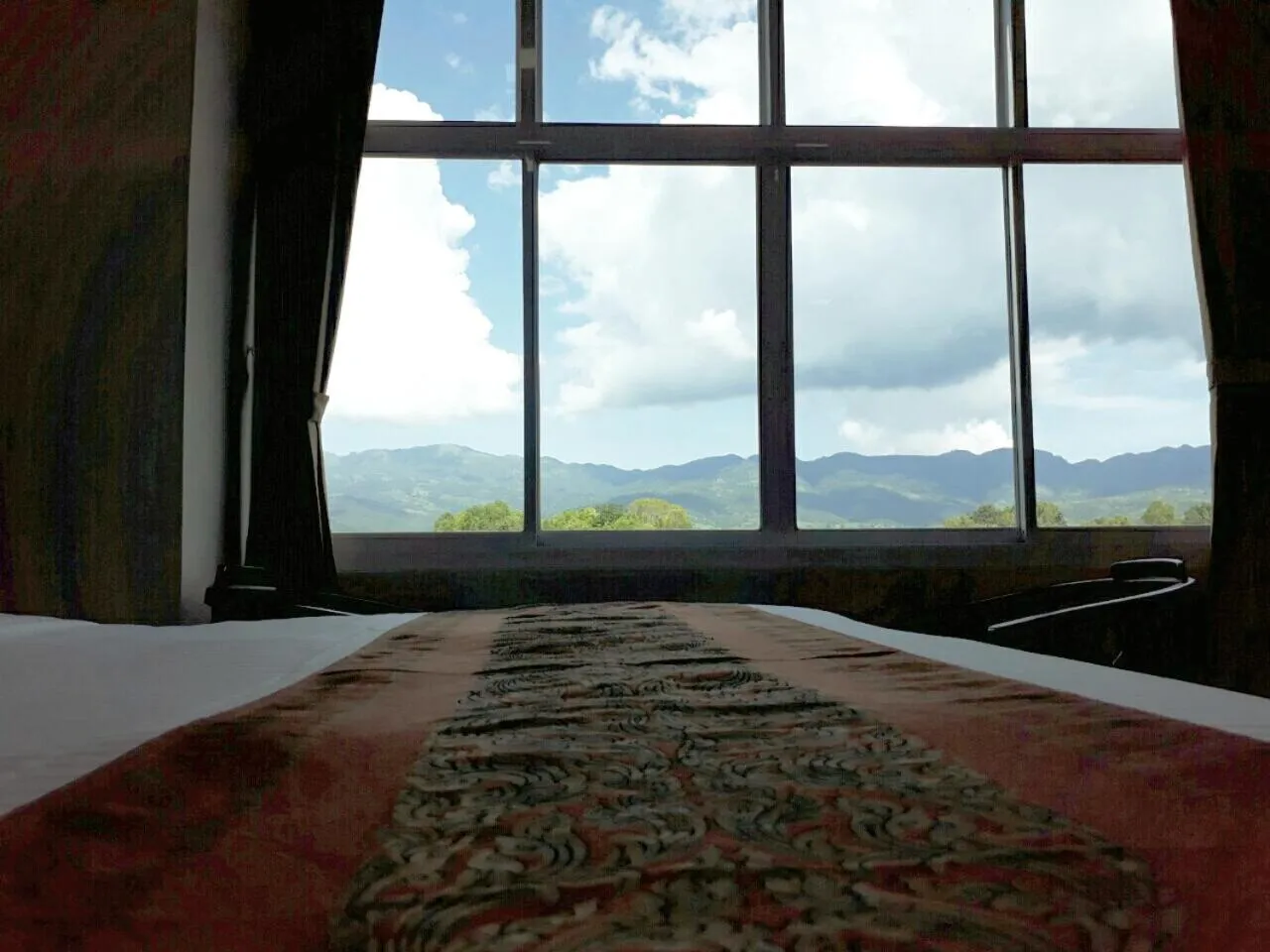 Mountain view, Bed in Immana Grand Inle Hotel