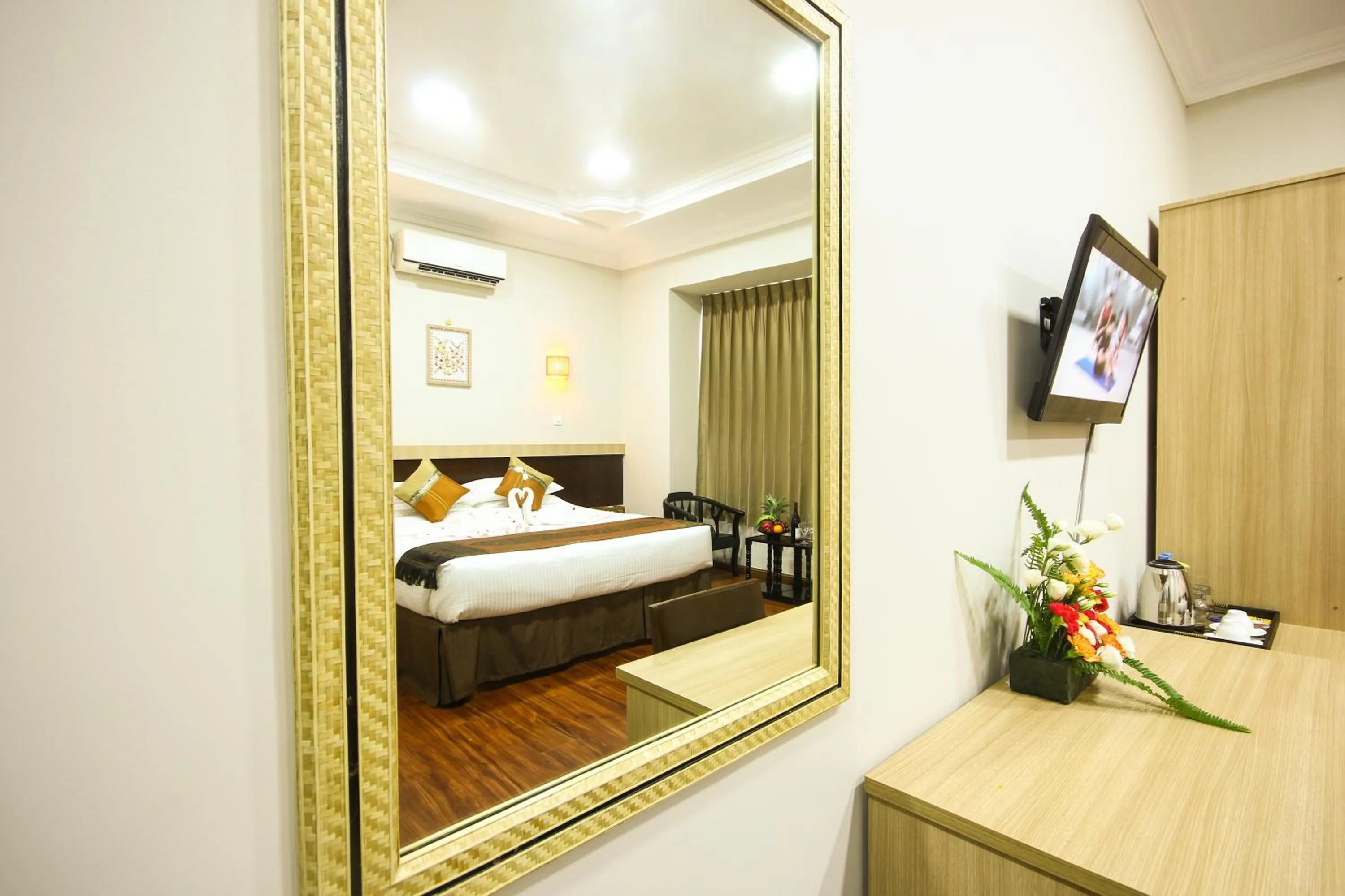 Bed in Immana Grand Inle Hotel