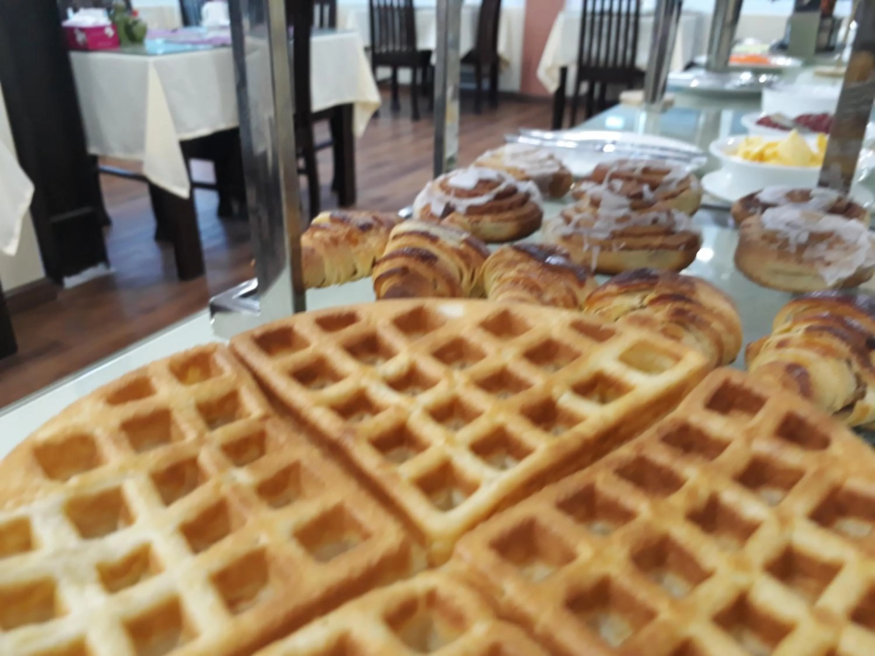 Buffet breakfast in Immana Grand Inle Hotel