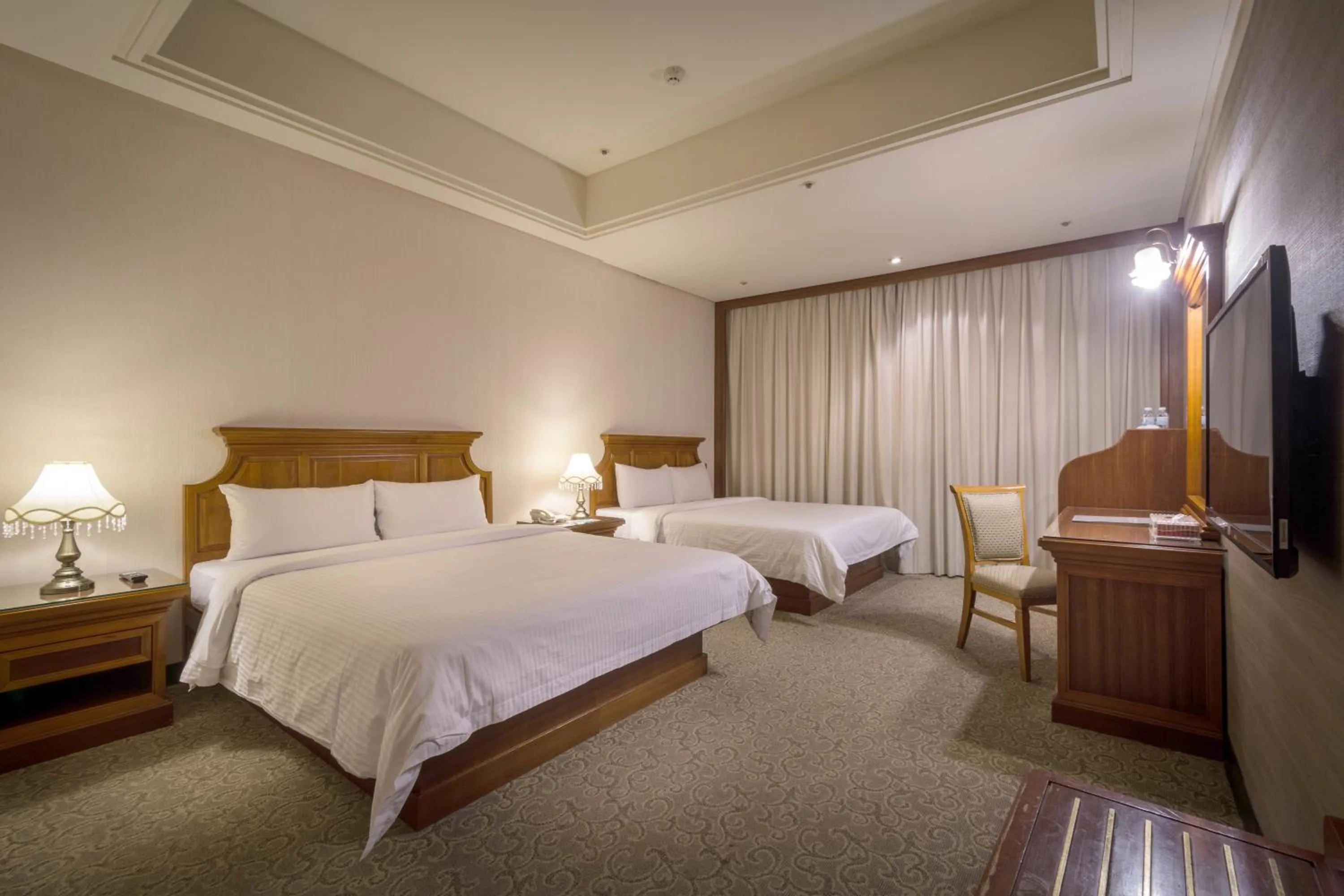 Photo of the whole room, Bed in Guide Hotel Zhongli Zhongzheng