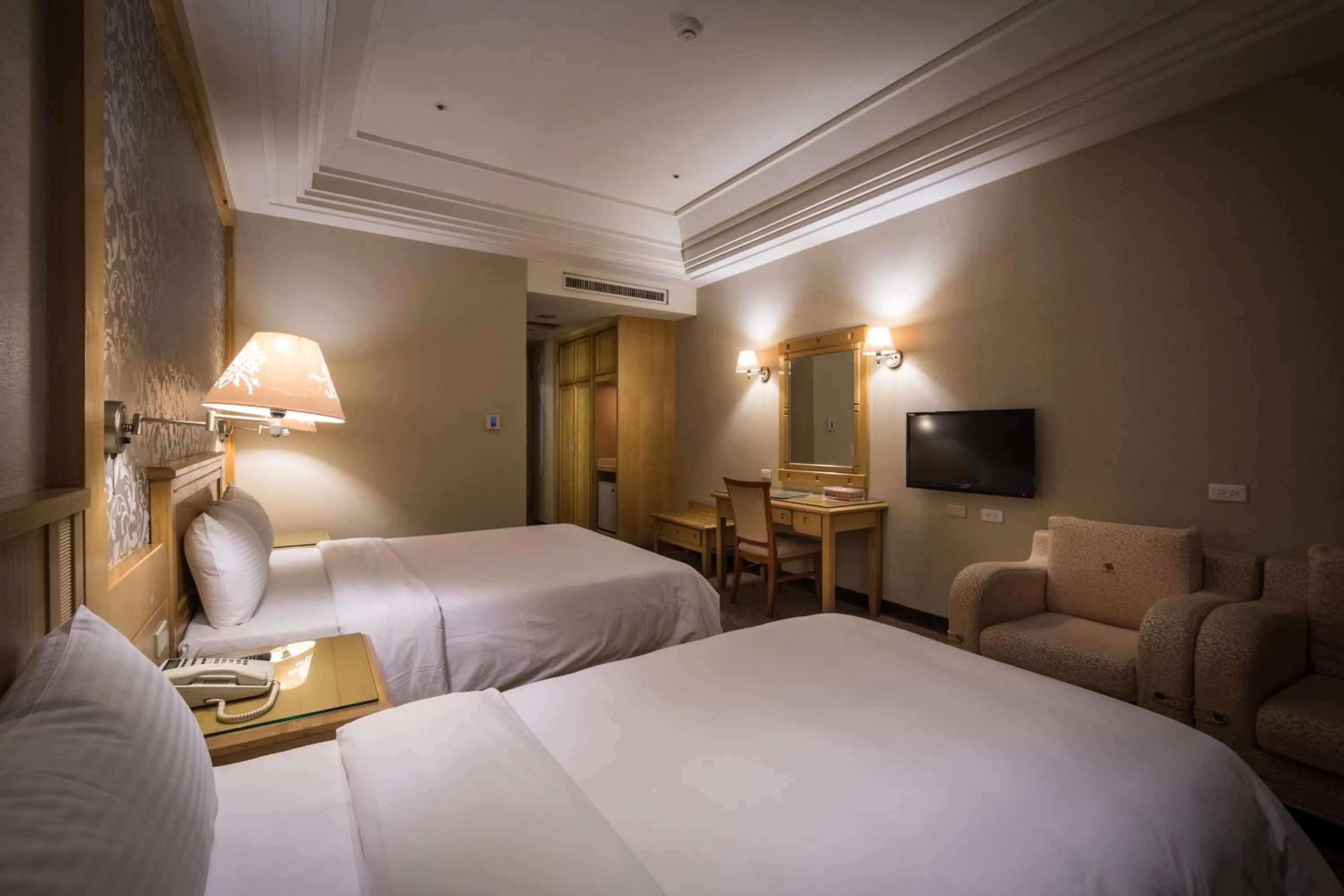 Photo of the whole room, Bed in Guide Hotel Zhongli Zhongzheng