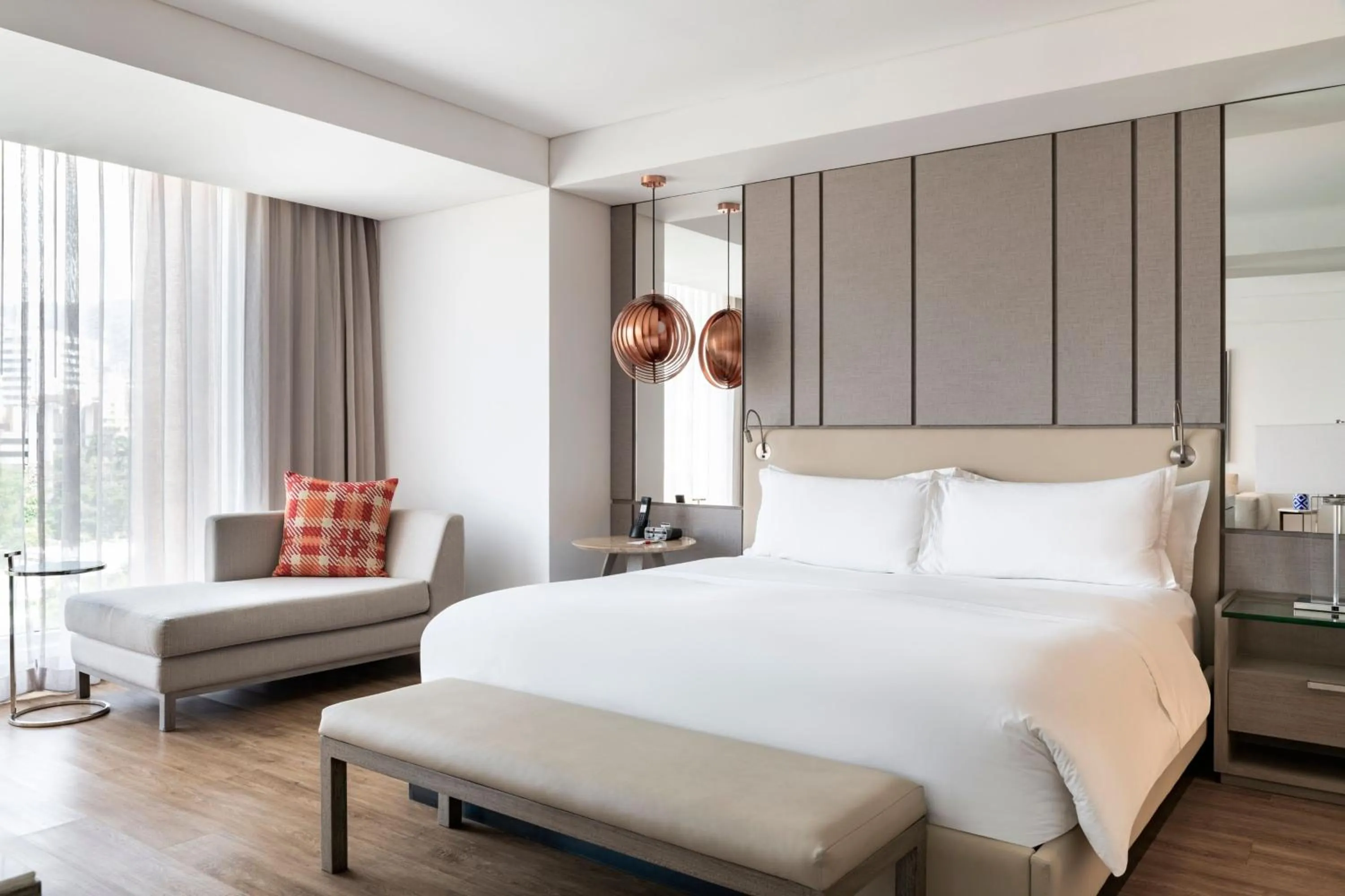 Photo of the whole room, Bed in Medellin Marriott Hotel