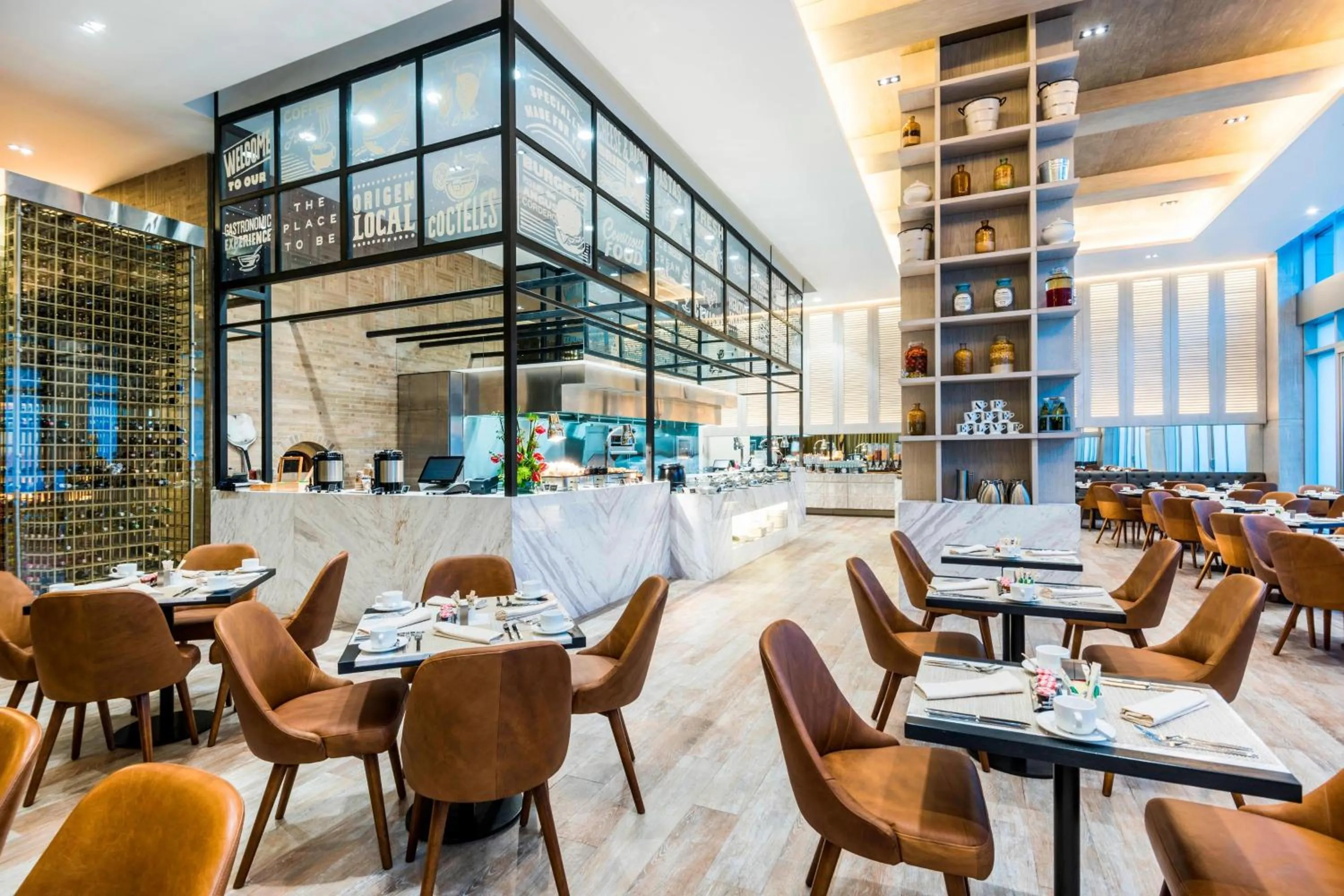 Restaurant/places to eat in Medellin Marriott Hotel