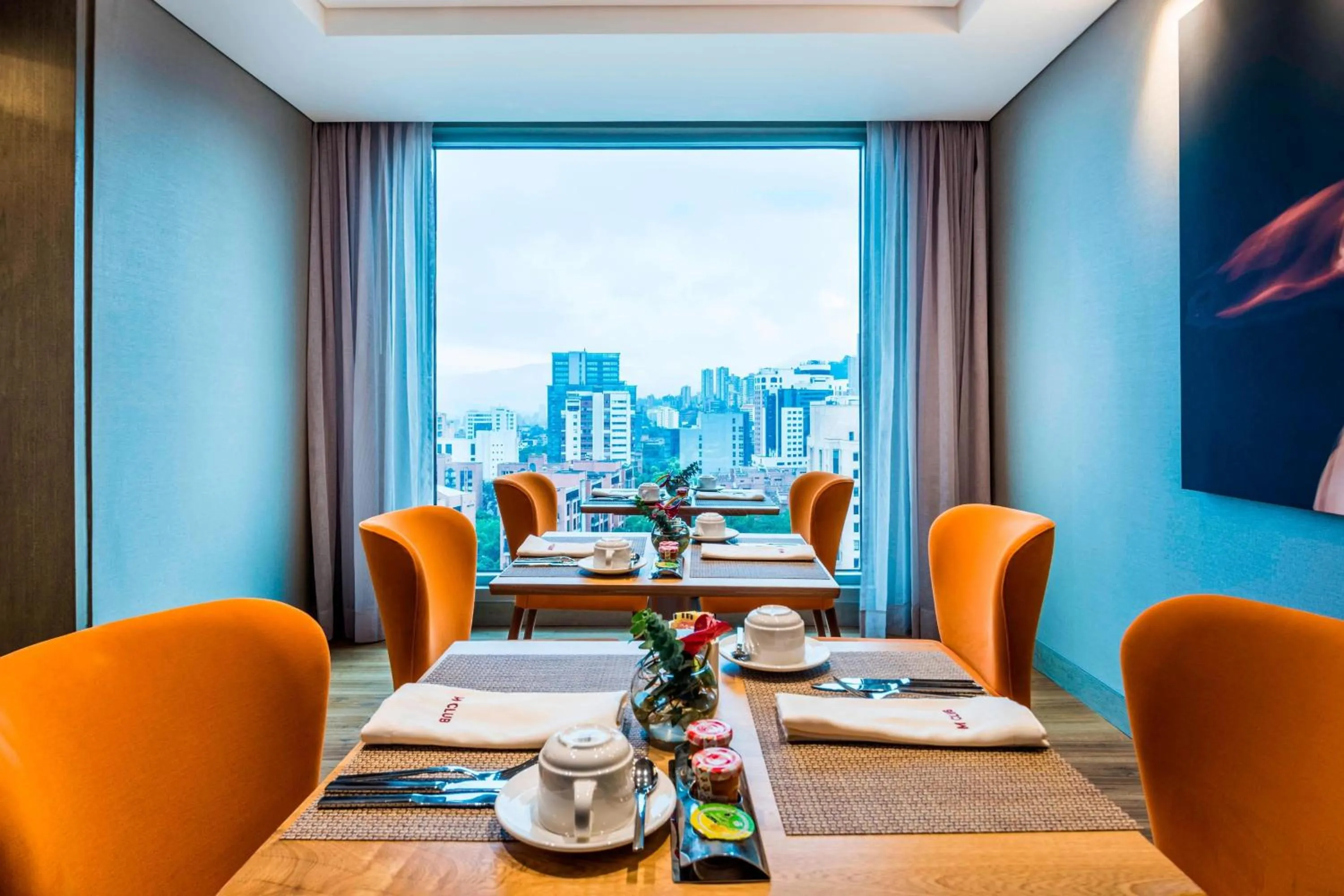 Lounge or bar in Medellin Marriott Hotel