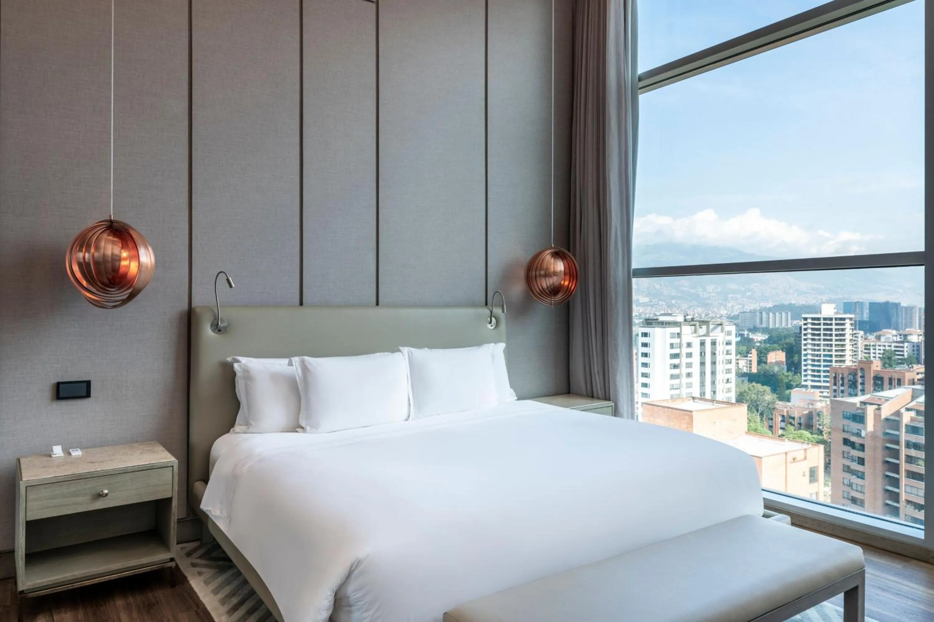 Photo of the whole room, Bed in Medellin Marriott Hotel