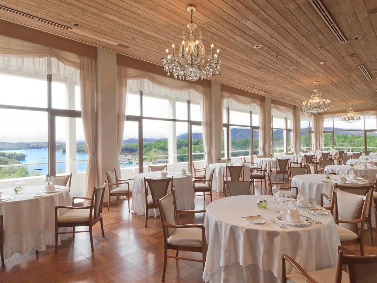 Restaurant/places to eat in Shima Kanko Hotel The Classic