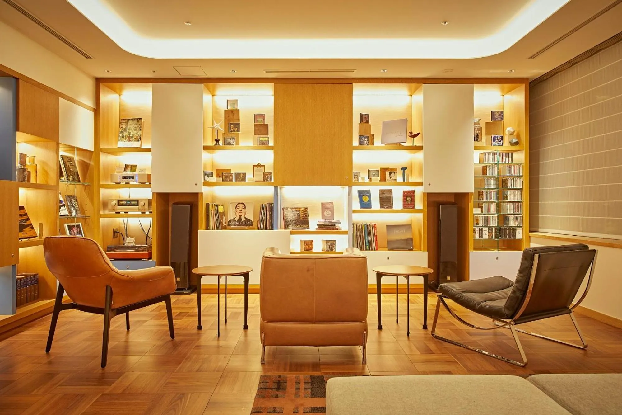 Communal lounge/ TV room in Shima Kanko Hotel The Classic