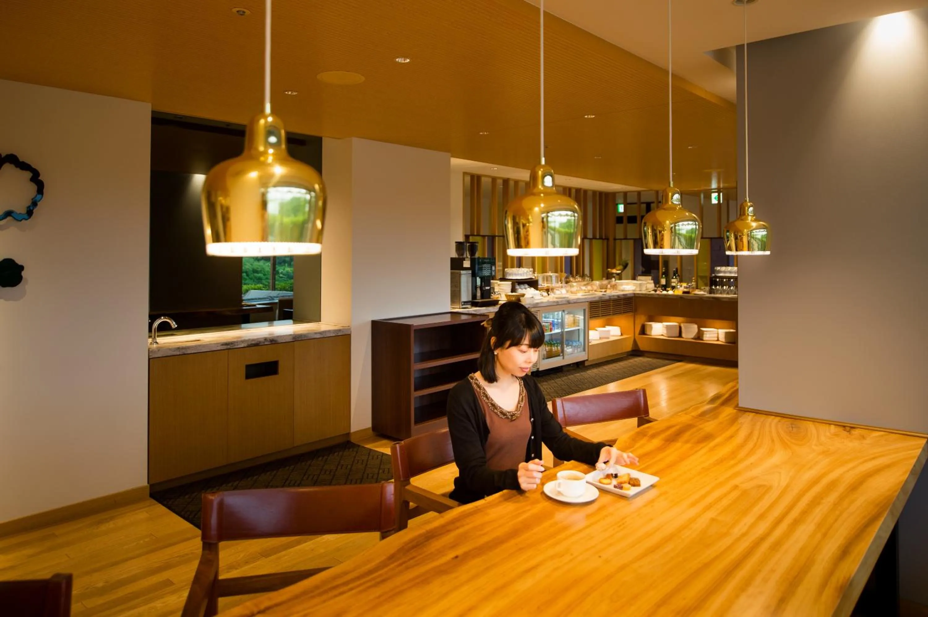 Communal lounge/ TV room in Shima Kanko Hotel The Classic