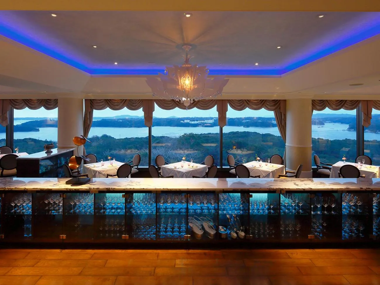 Restaurant/places to eat in Shima Kanko Hotel The Bay Suites