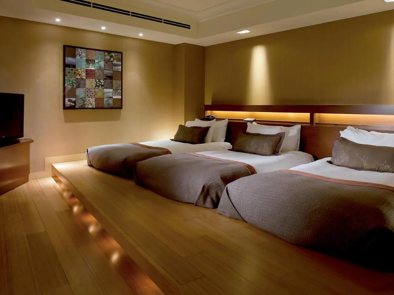 Bedroom, Bed in Shima Kanko Hotel The Bay Suites