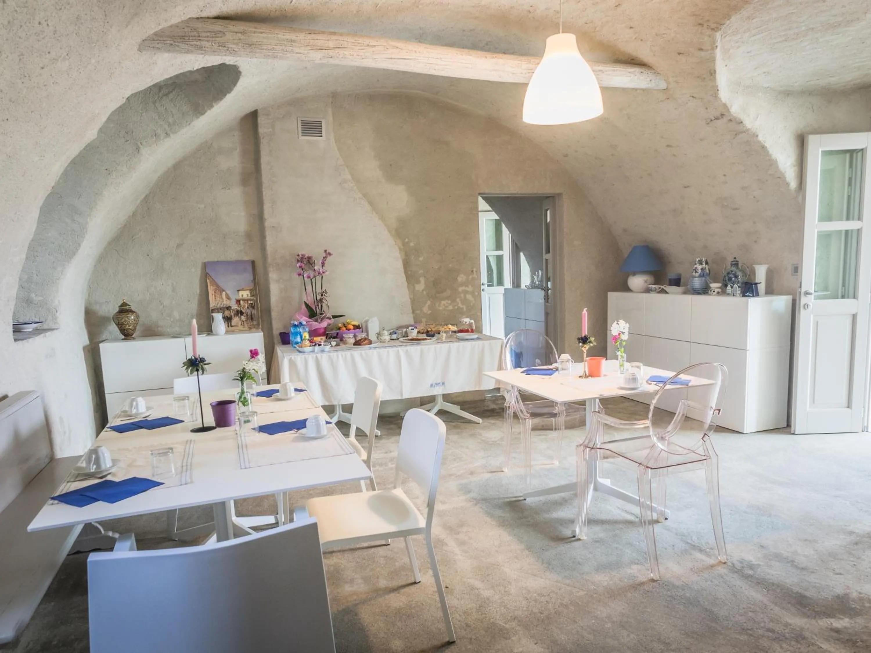 Restaurant/places to eat in Casa Torre Allera