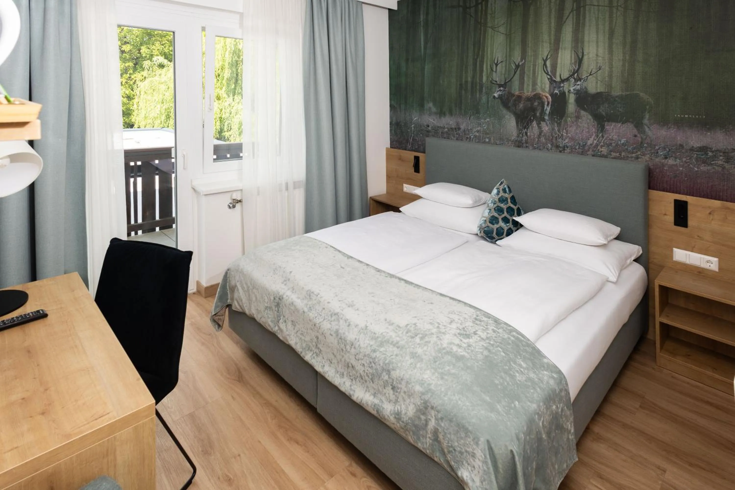 Double Room with Balcony without Lake View - single occupancy in Hotel Garni Wurzer