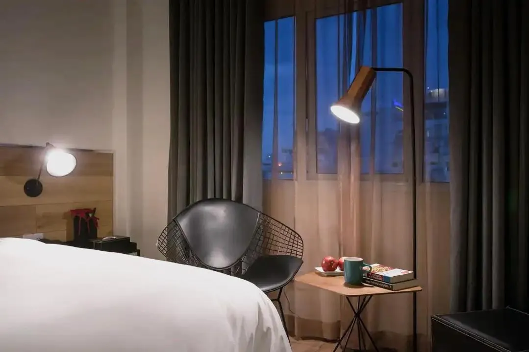 Bed in C Central Hotel- Đề Thám Bùi Viện Walking Street