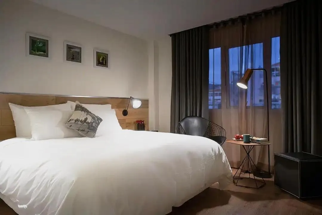 Bed in C Central Hotel- Đề Thám Bùi Viện Walking Street