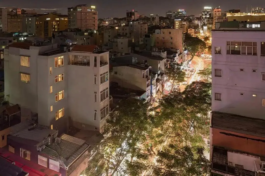 C Central Hotel- Đề Thám Bùi Viện Walking Street