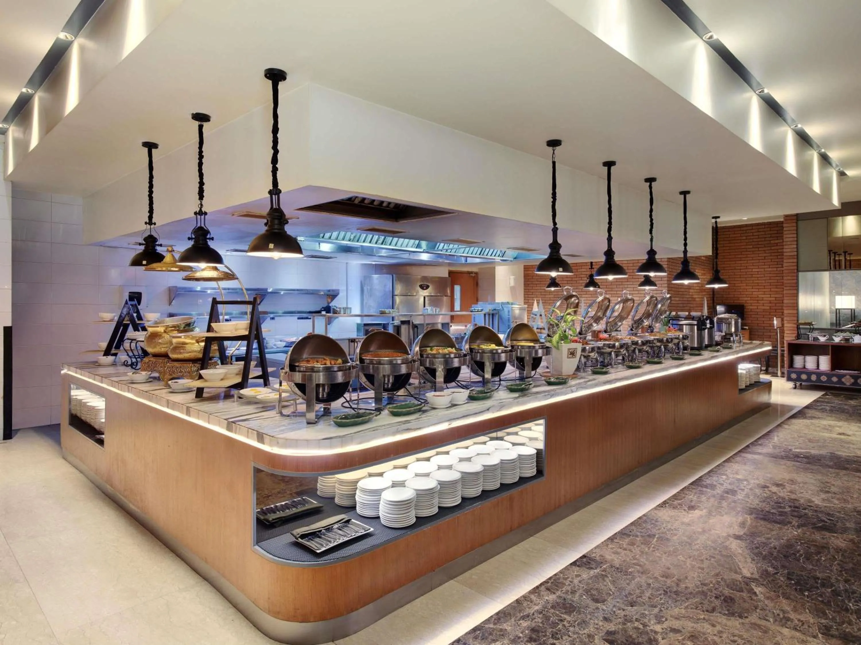 Restaurant/places to eat in Grand Mercure Medan Angkasa