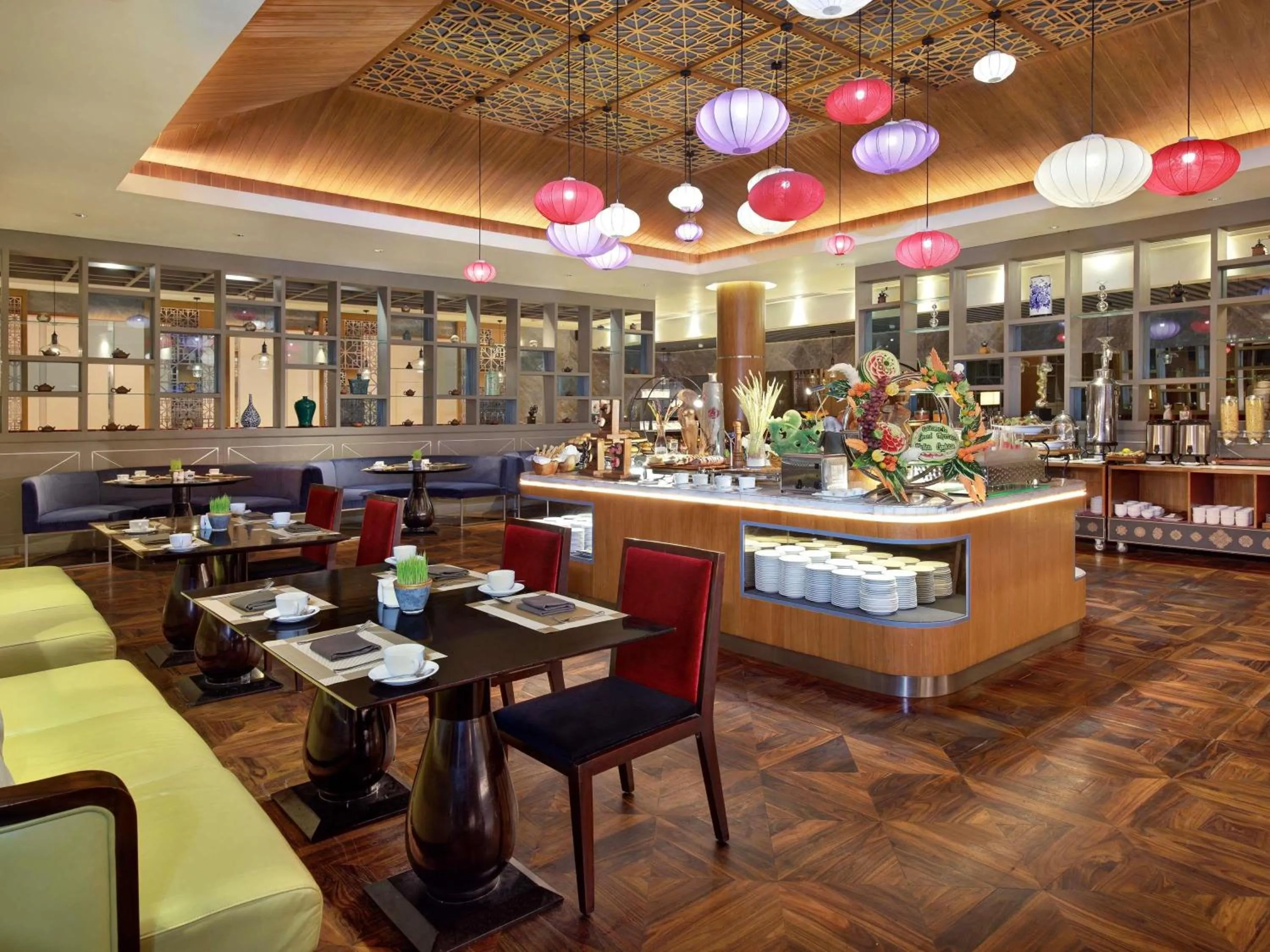 Restaurant/places to eat in Grand Mercure Medan Angkasa