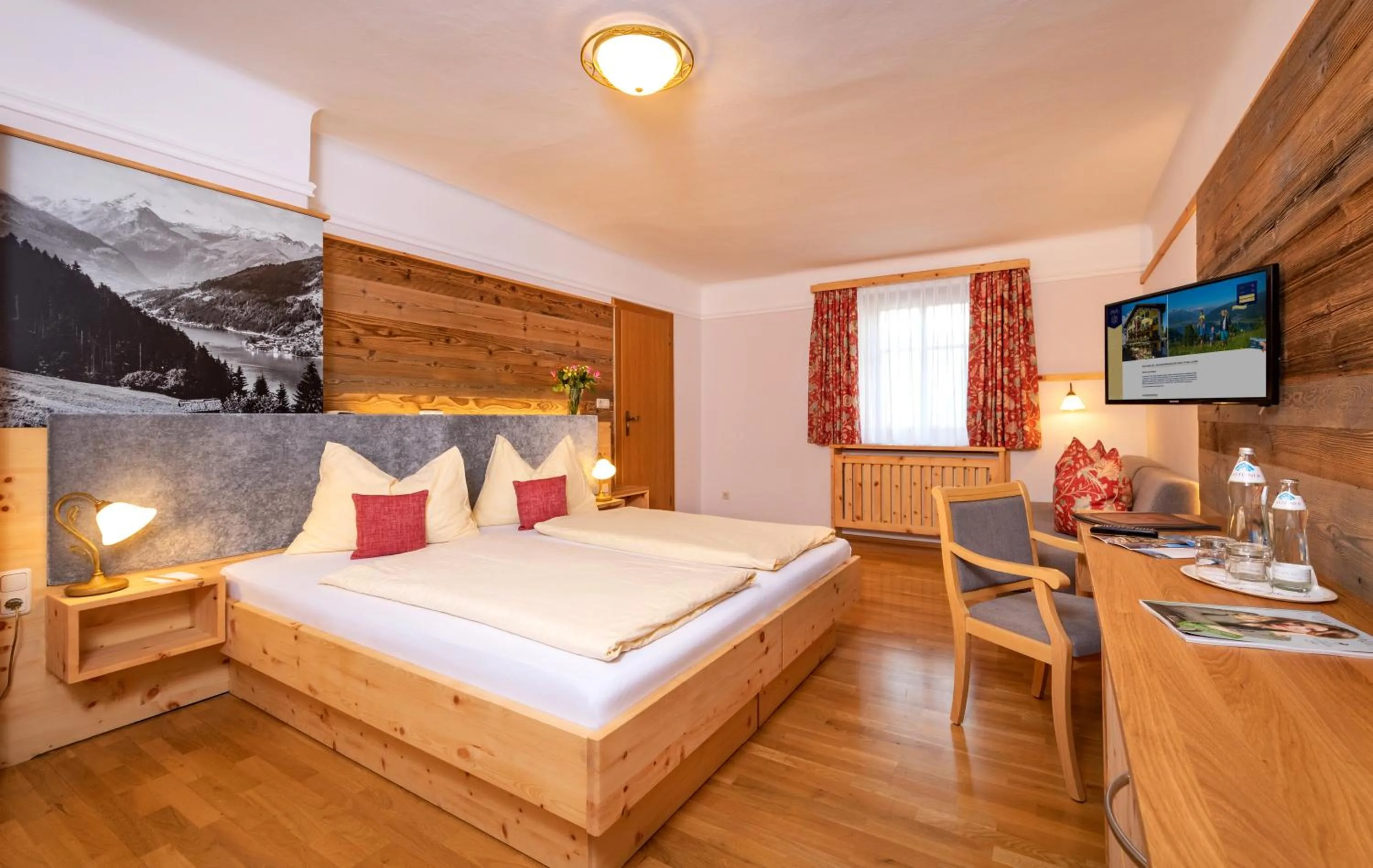 Bed in Hotel Lebzelter